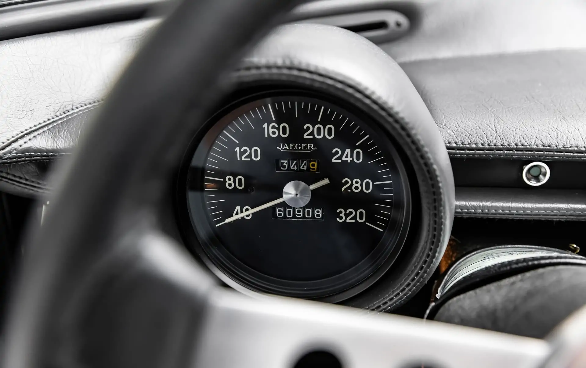 Lamborghini Miura P400 (Bertone) - 1968 - 42