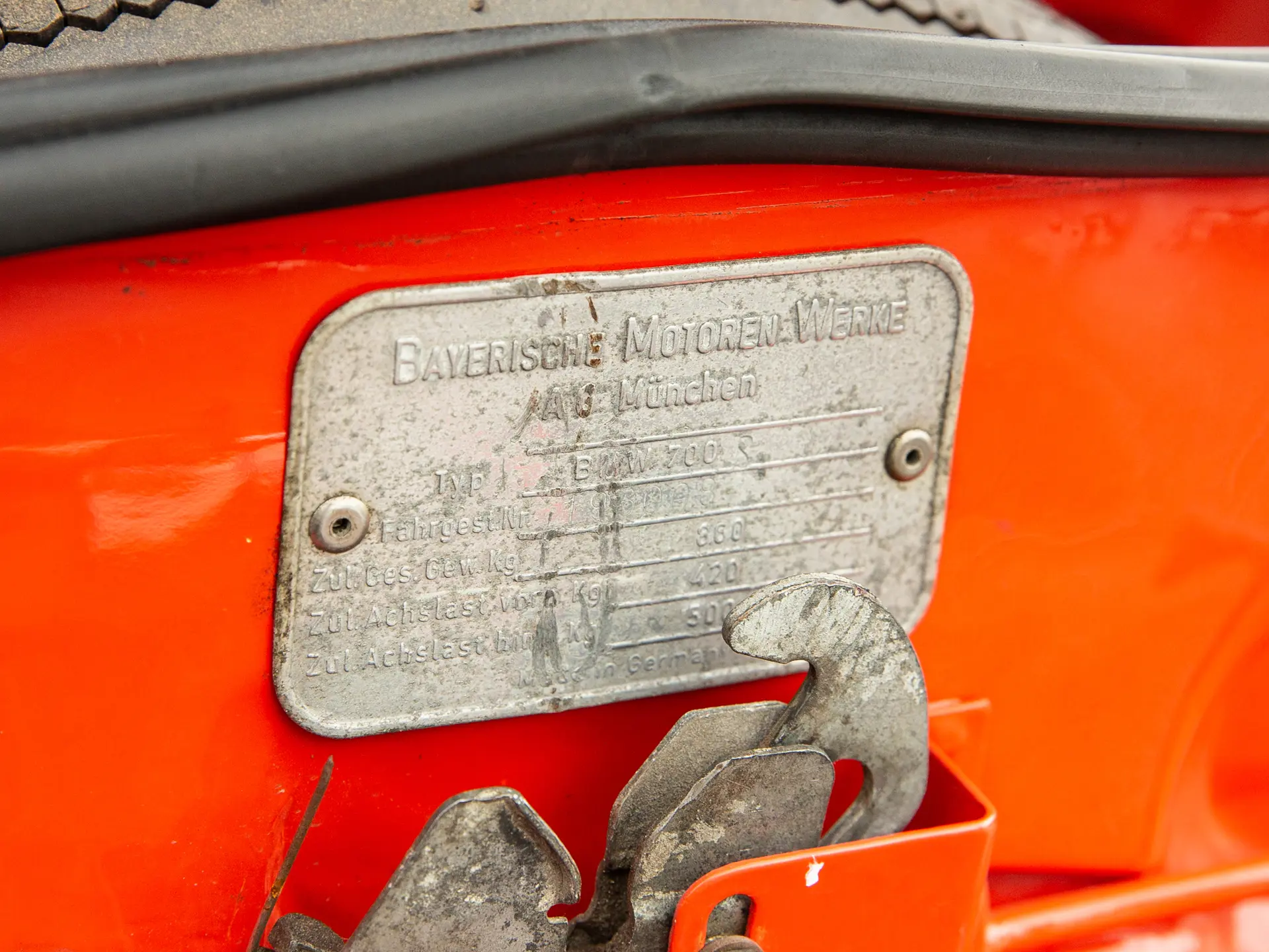 BMW-700-Coupe-1960-75