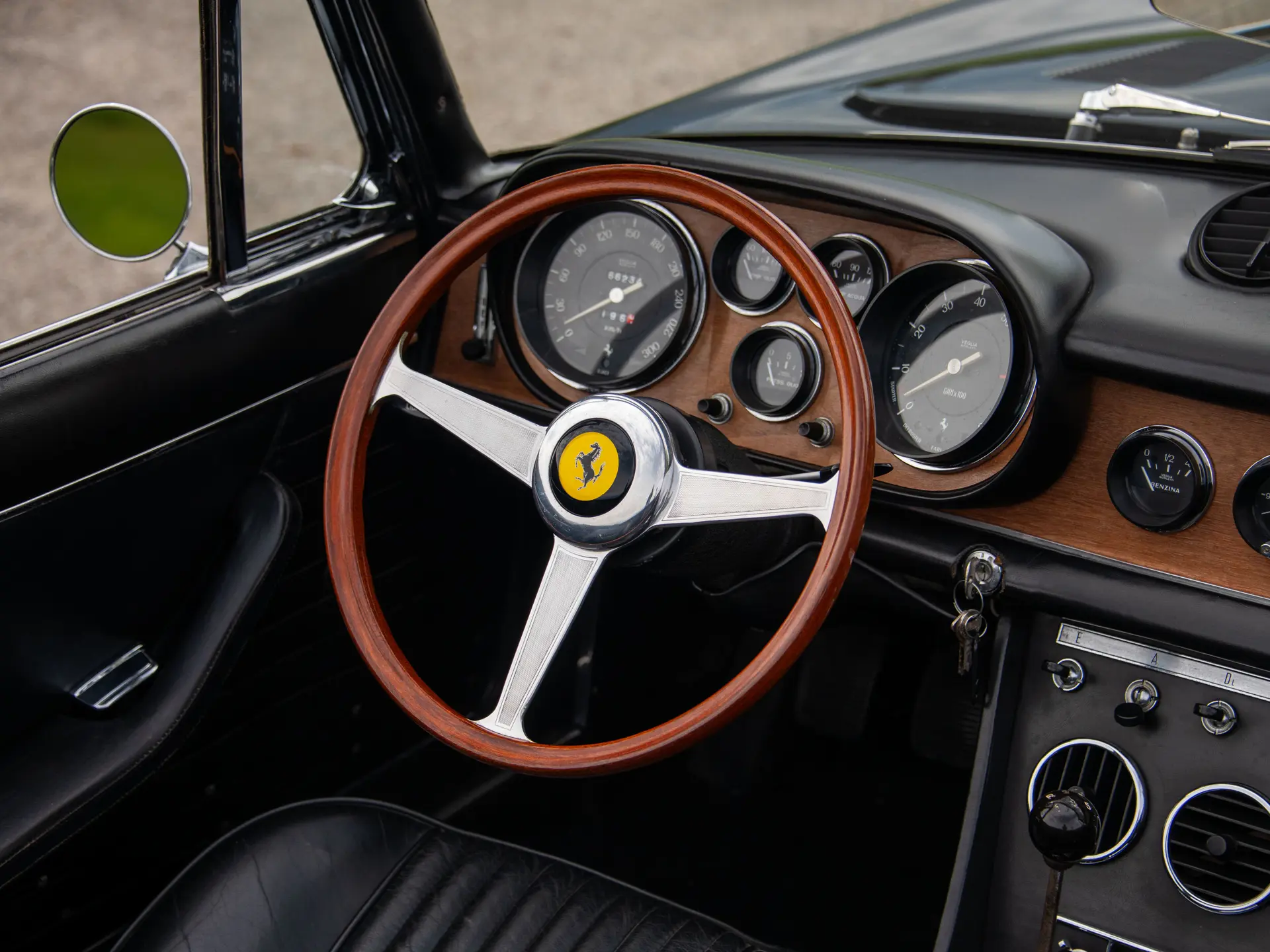 Ferrari 365 GTS (Pininfarina) - 1969 - 52