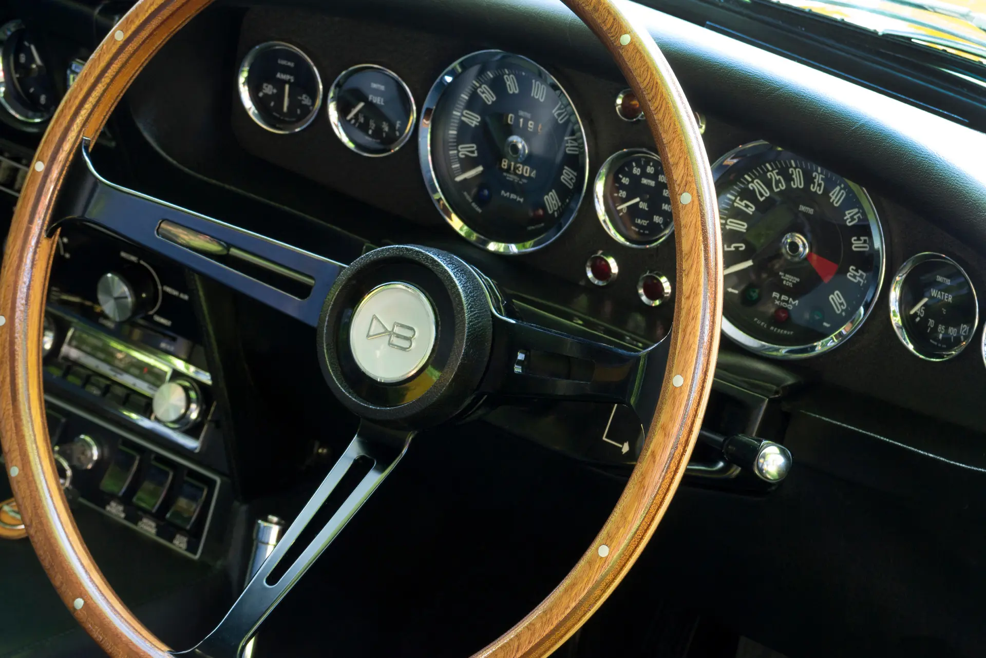 Aston Martin DBS Sports Saloon - 1970 - 03