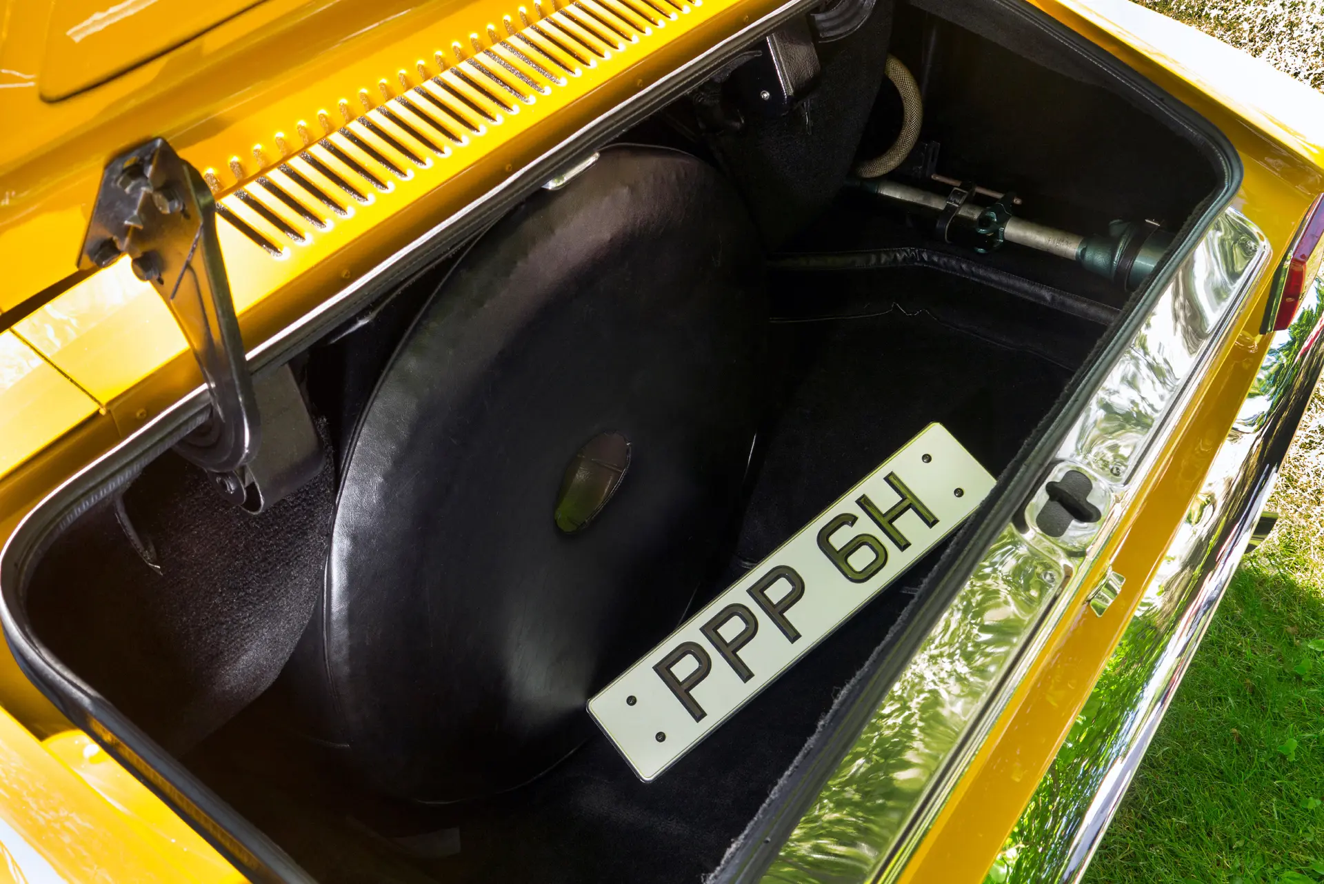 Aston Martin DBS Sports Saloon - 1970 - 07