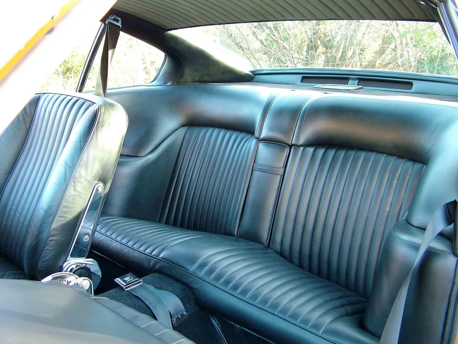 Aston Martin DBS Sports Saloon - 1970 - 23