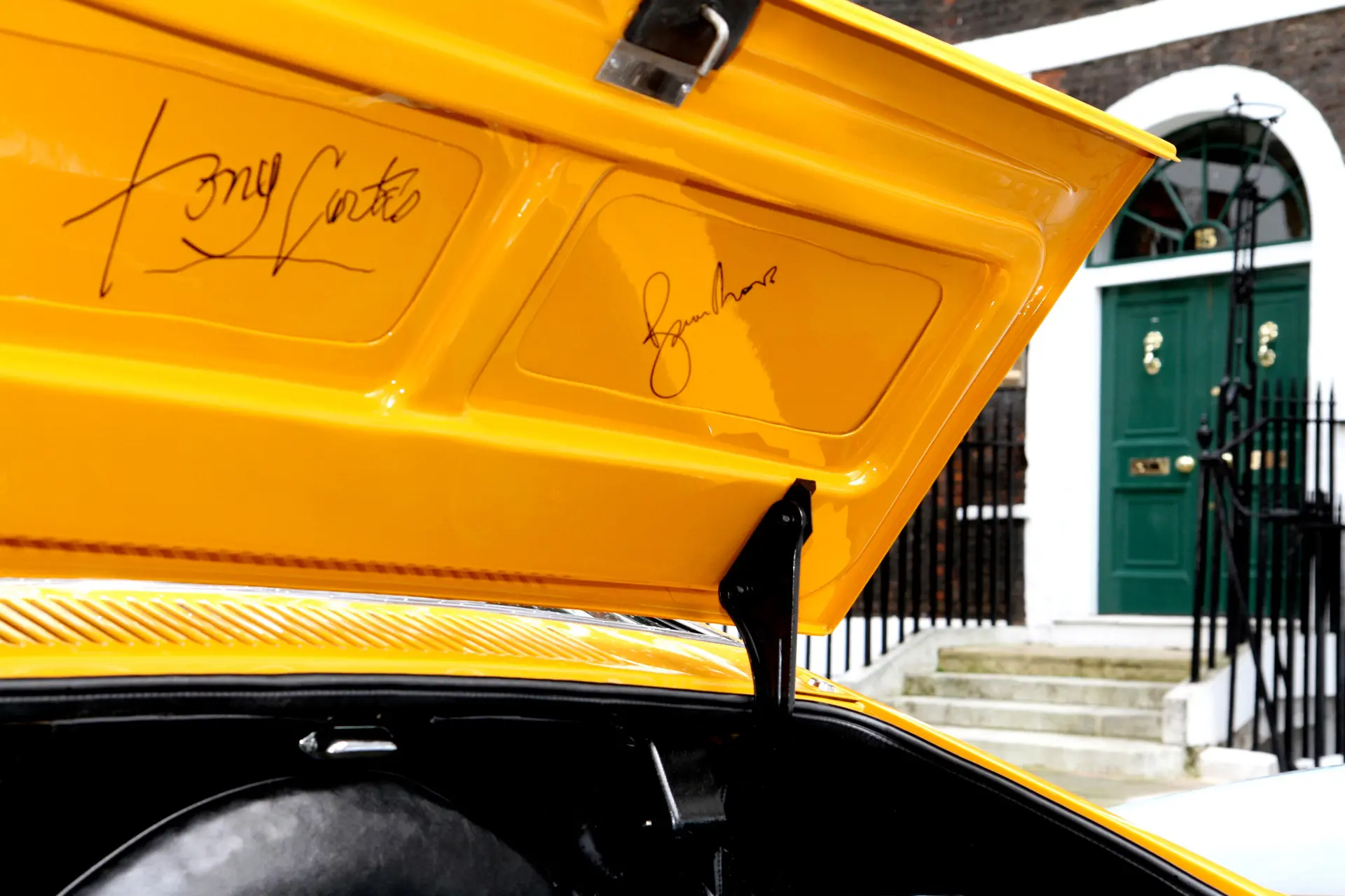 Aston Martin DBS Sports Saloon - 1970 - 24