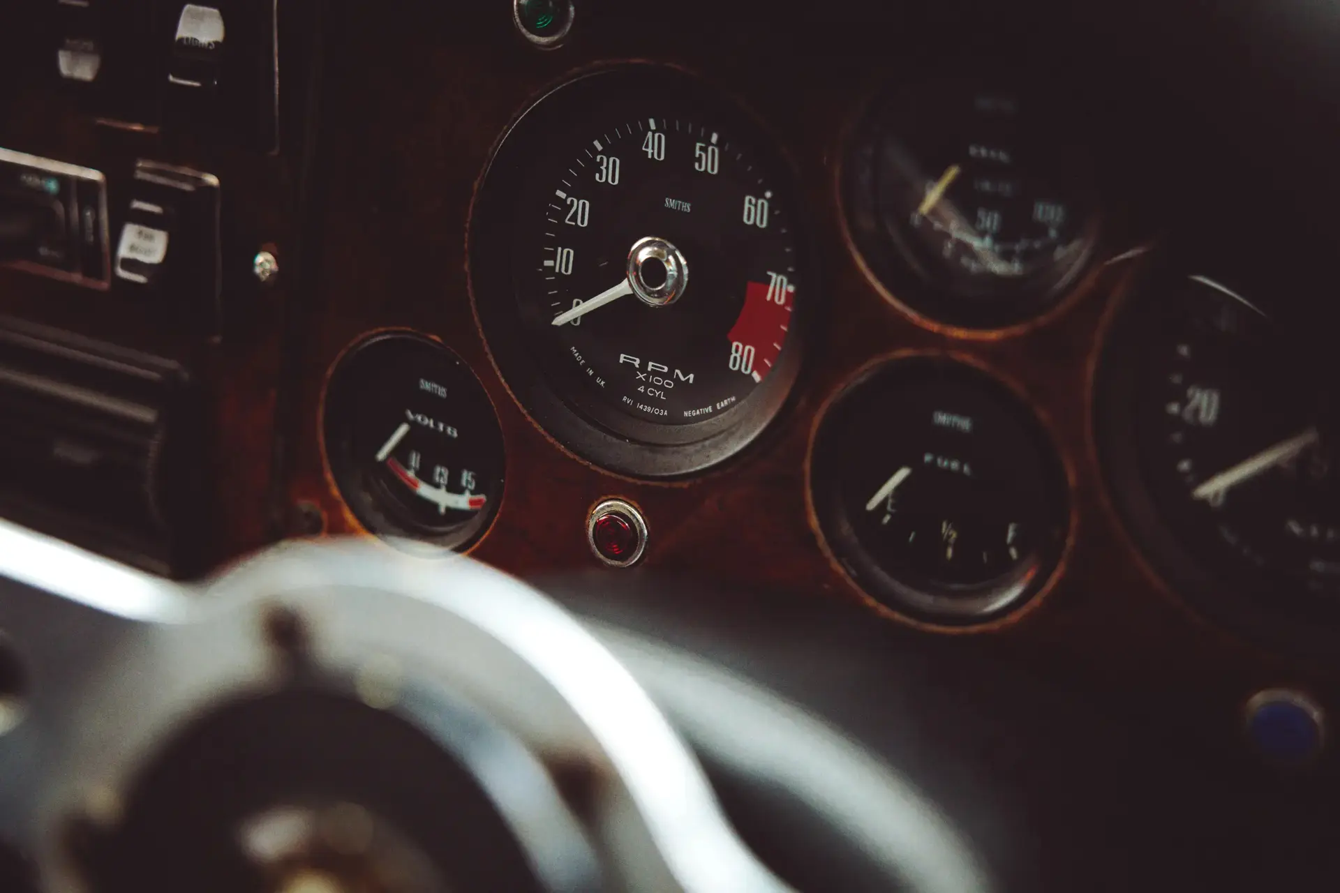 Jensen GT - 1975 - 11