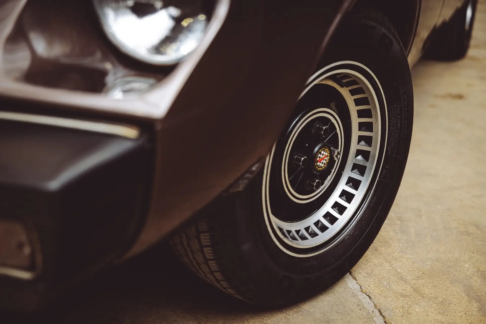 Jensen GT - 1975 - 15