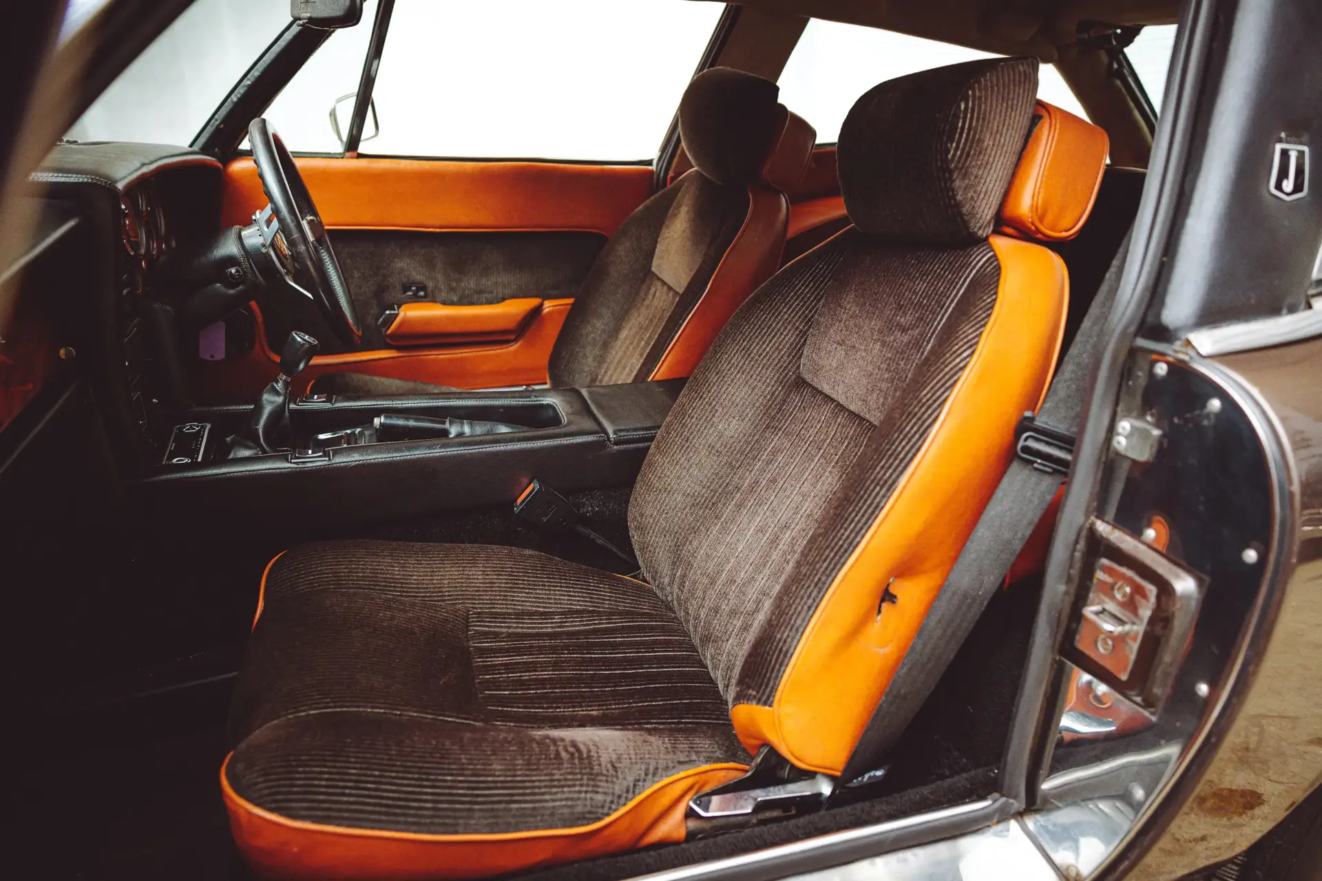 Jensen GT - 1975 - 16