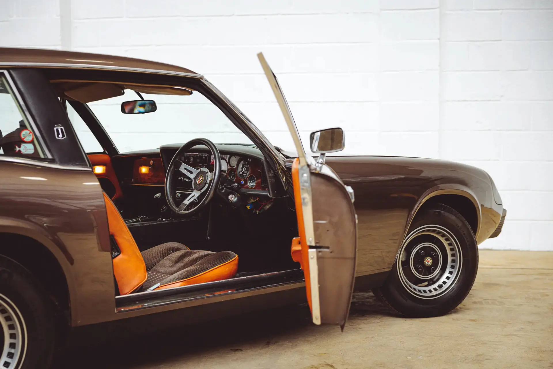 Jensen GT - 1975 - 27