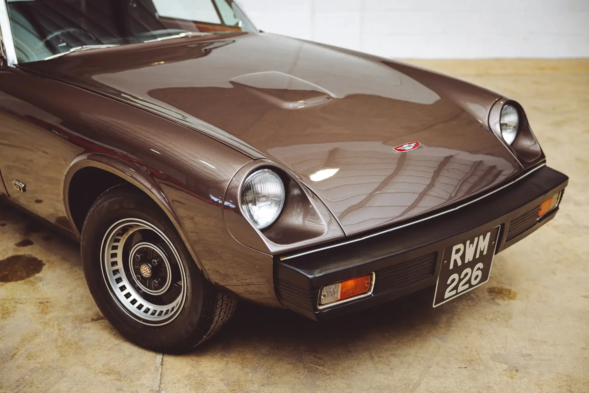 Jensen GT - 1975 - 35