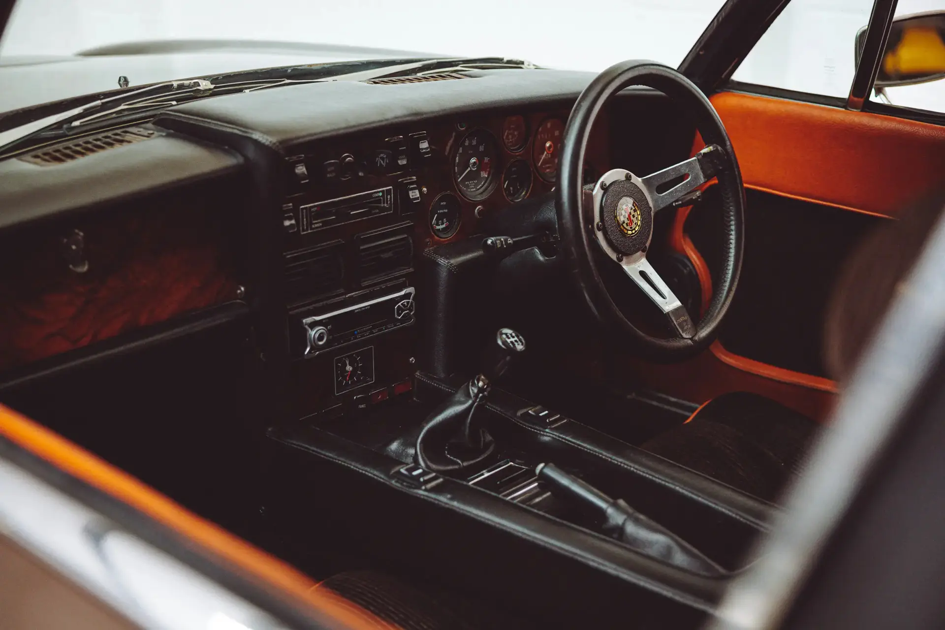 Jensen GT - 1975 - 40