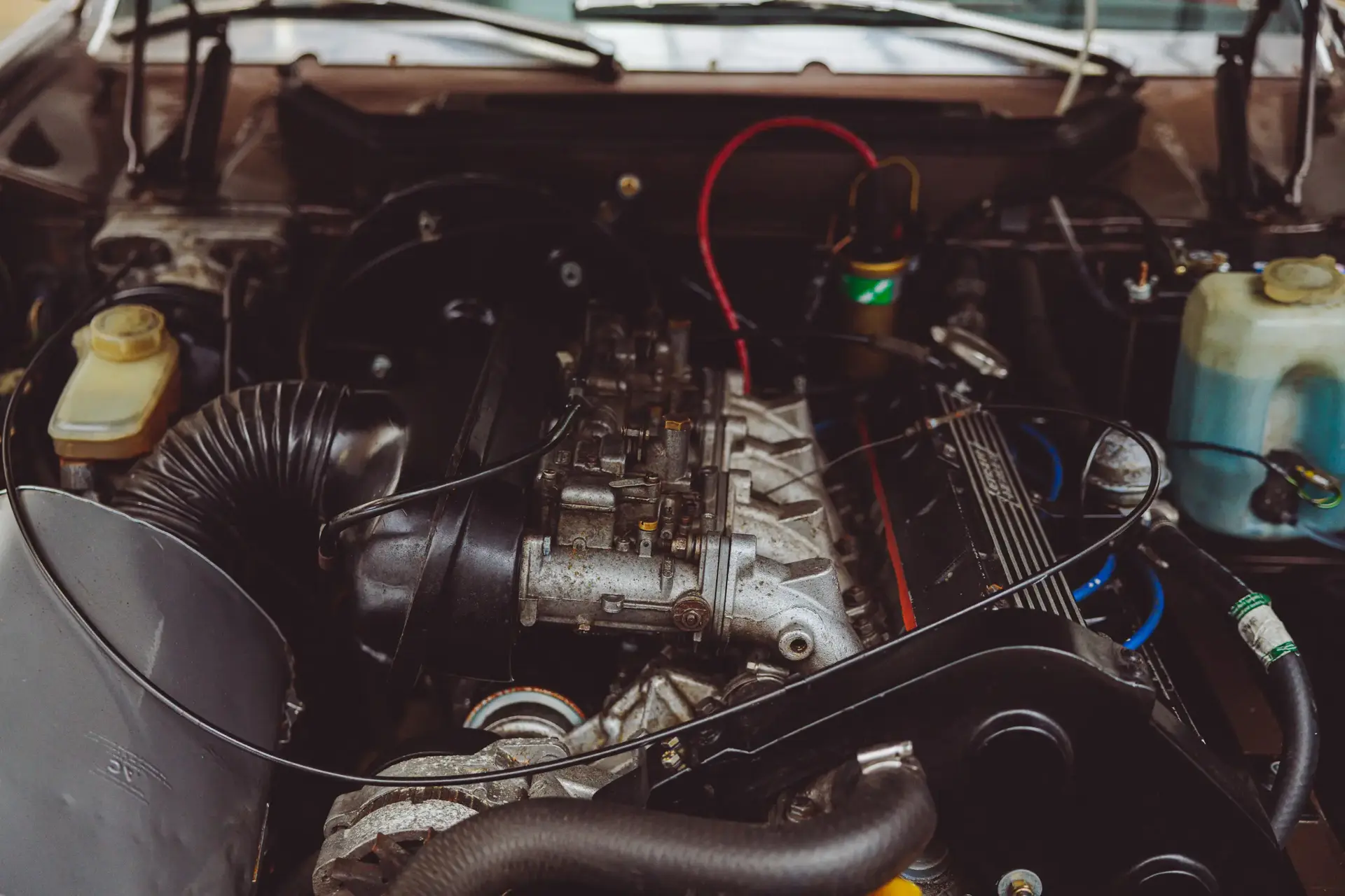 Jensen GT - 1975 - 47