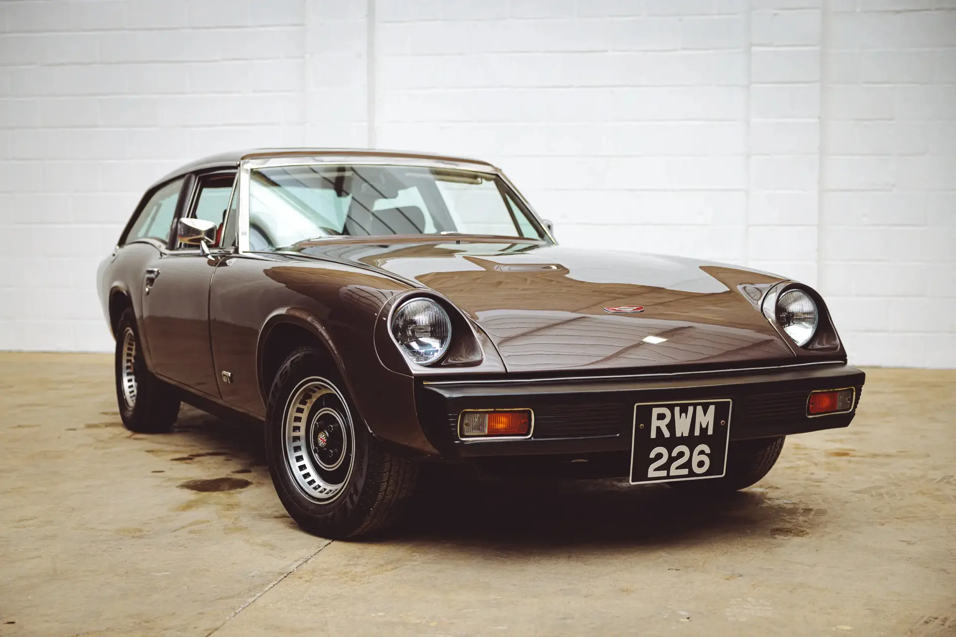 Jensen GT - 1975 - 49