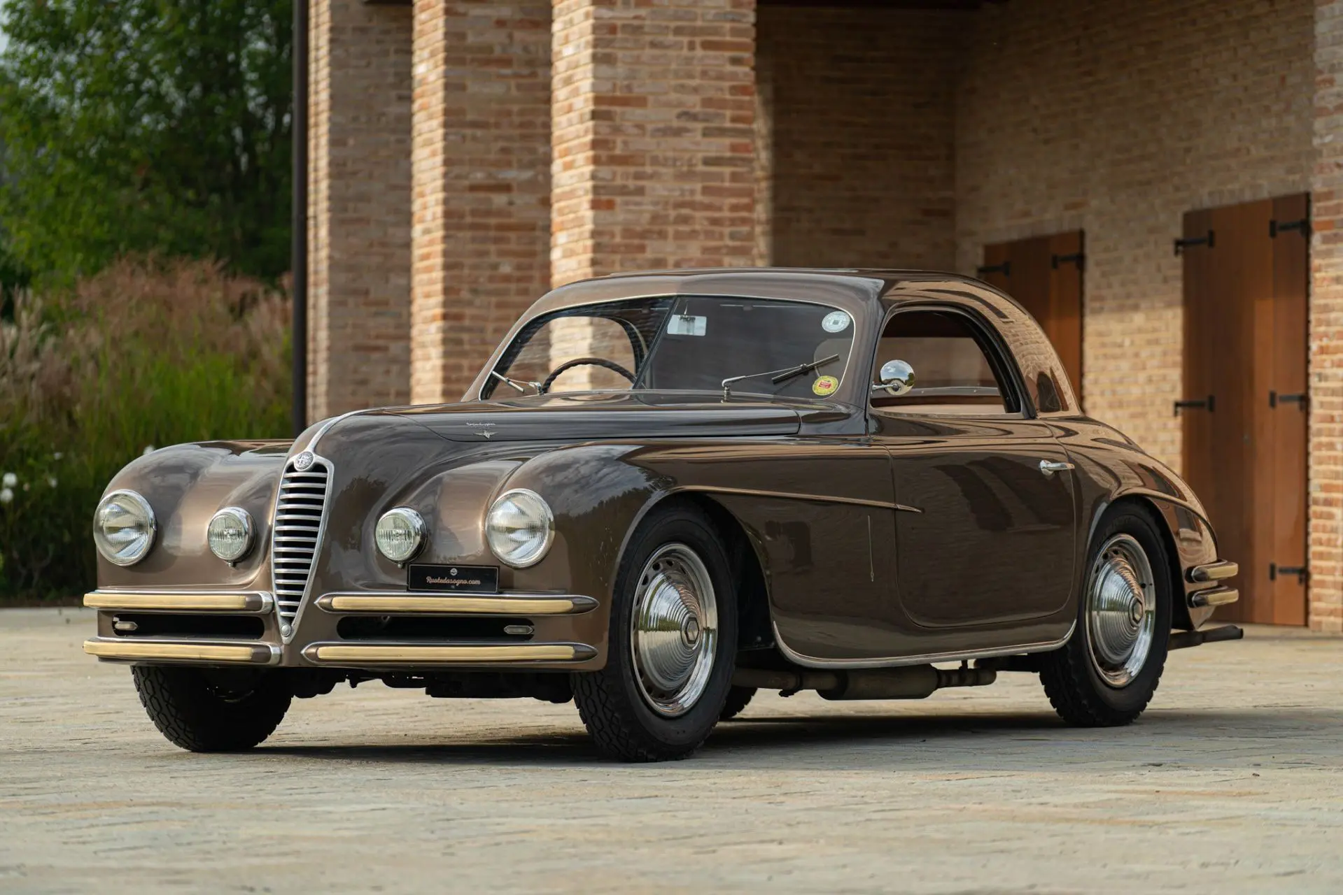 Alfa Romeo 6C 2500 SS Aerlux (Touring) - 1947 -01