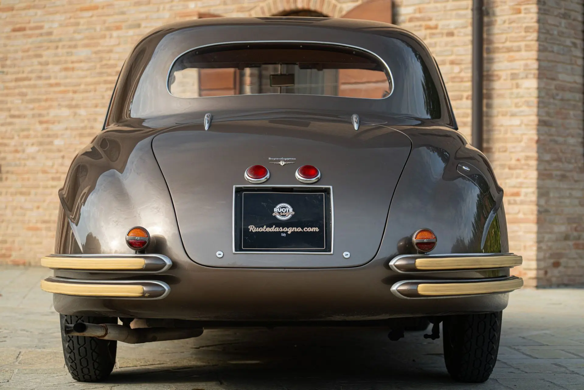 Alfa Romeo 6C 2500 SS Aerlux (Touring) - 1947 -08
