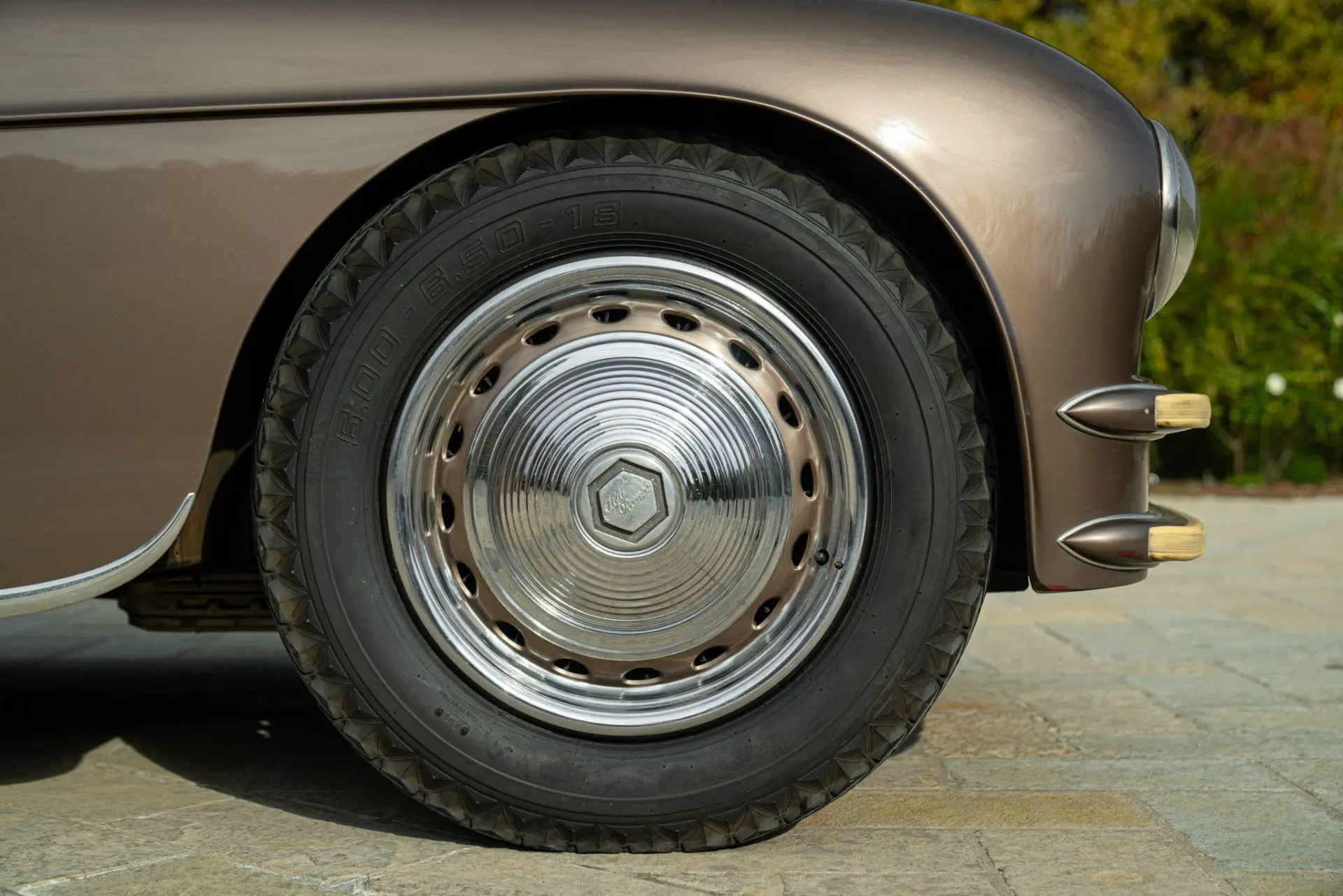 Alfa Romeo 6C 2500 SS Aerlux (Touring) - 1947 -48