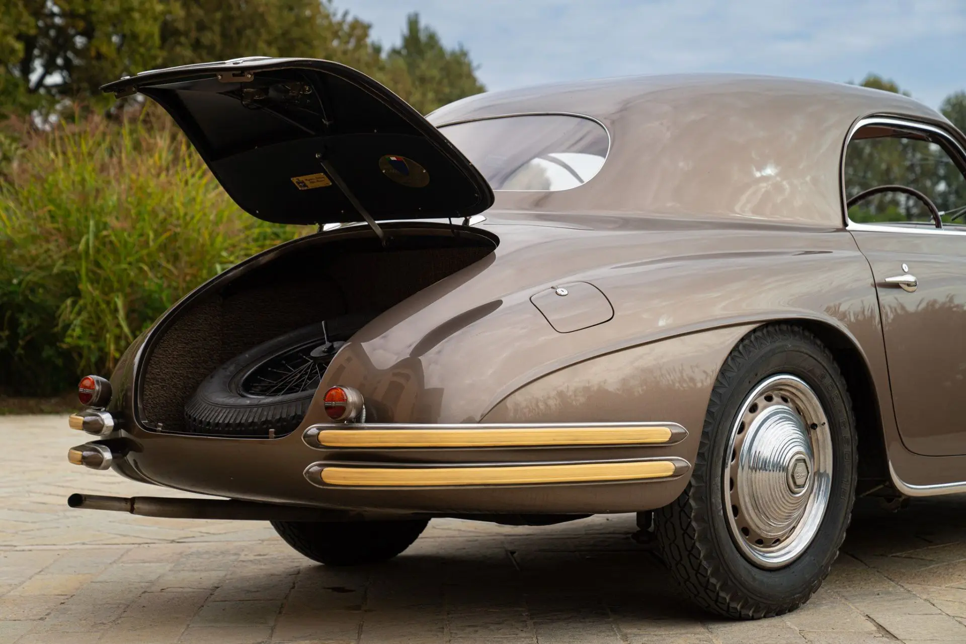 Alfa Romeo 6C 2500 SS Aerlux (Touring) - 1947 -52