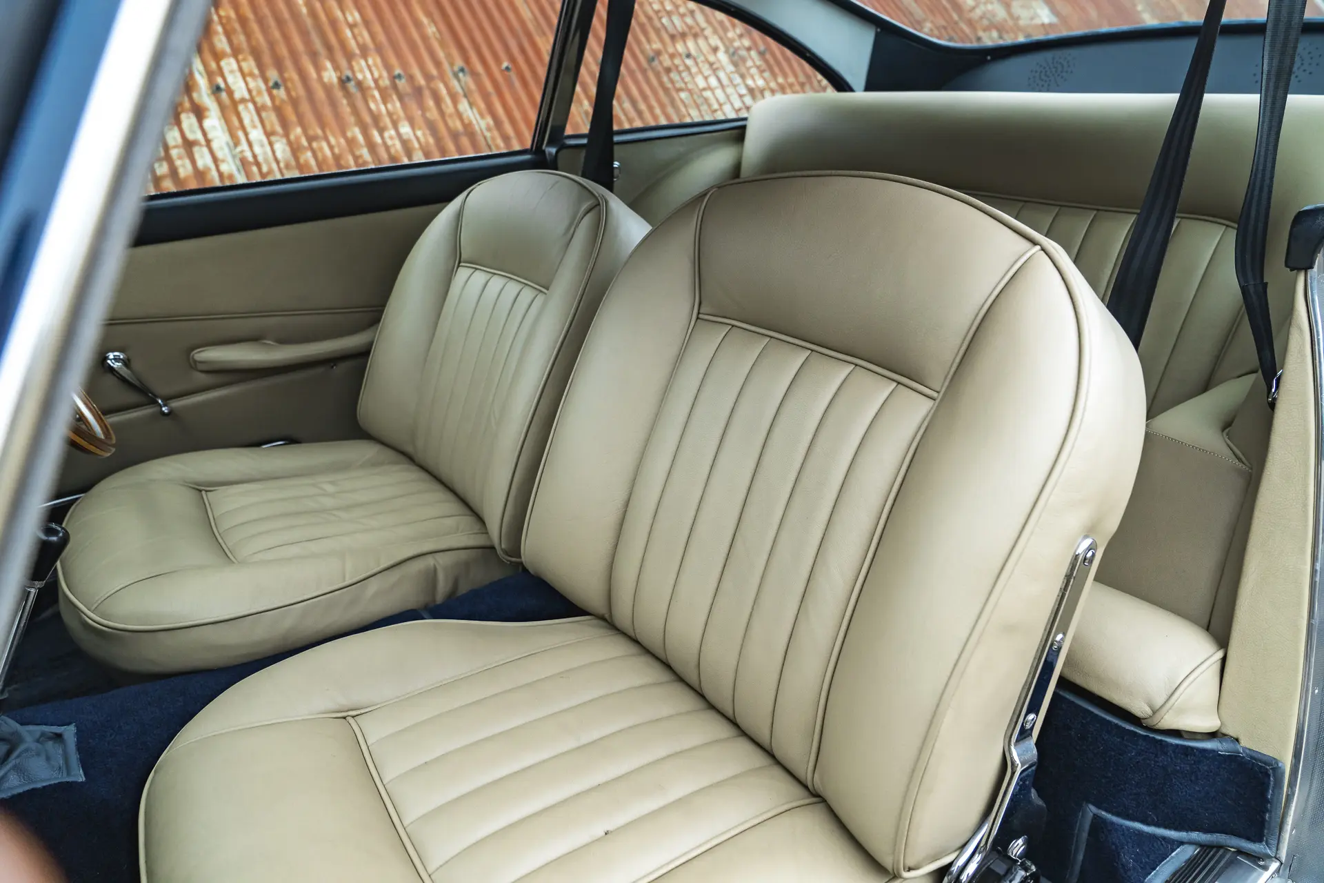 Aston Martin DB4 - 1963 -24