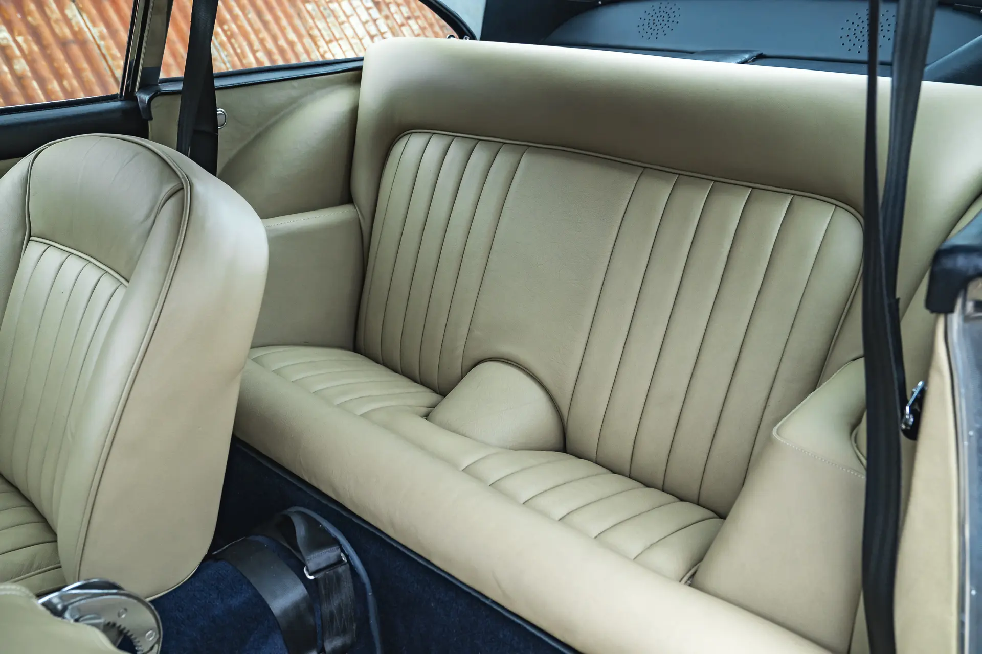 Aston Martin DB4 - 1963 -25