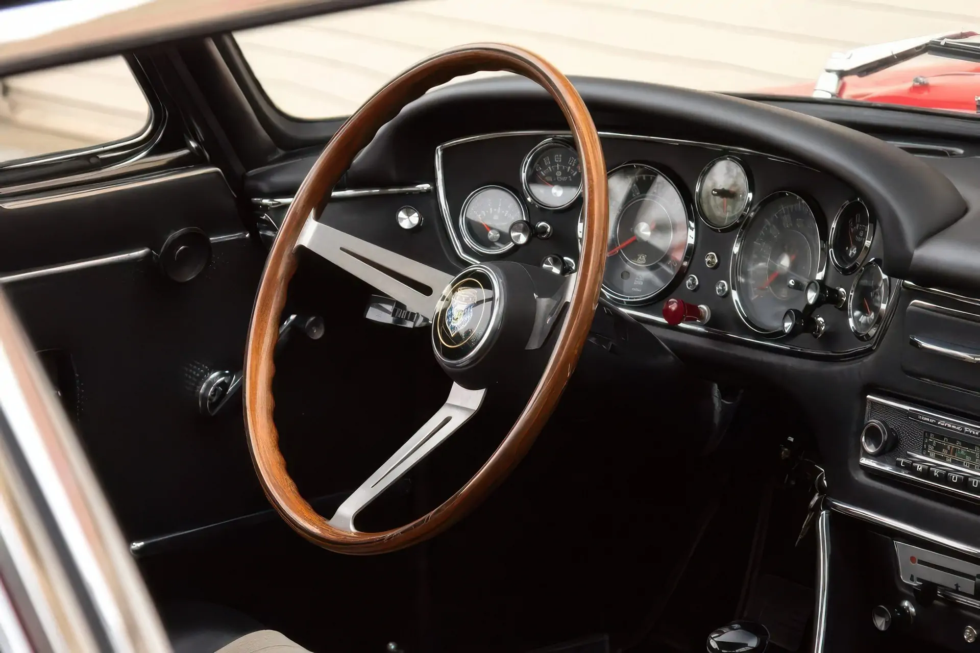 BMW-Glas-3000-V8-1968-(Frua)-06