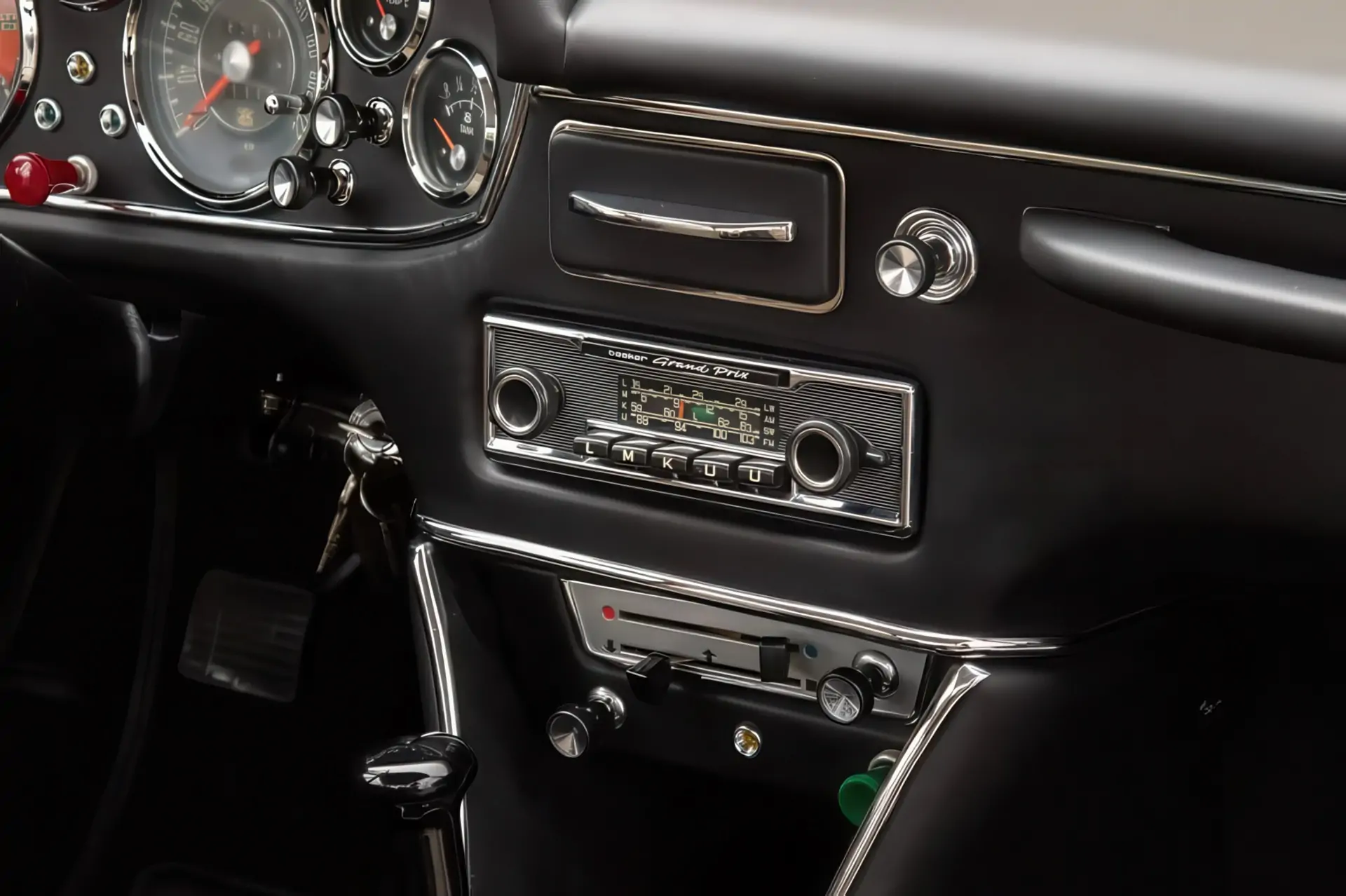 BMW-Glas-3000-V8-1968-(Frua)-17