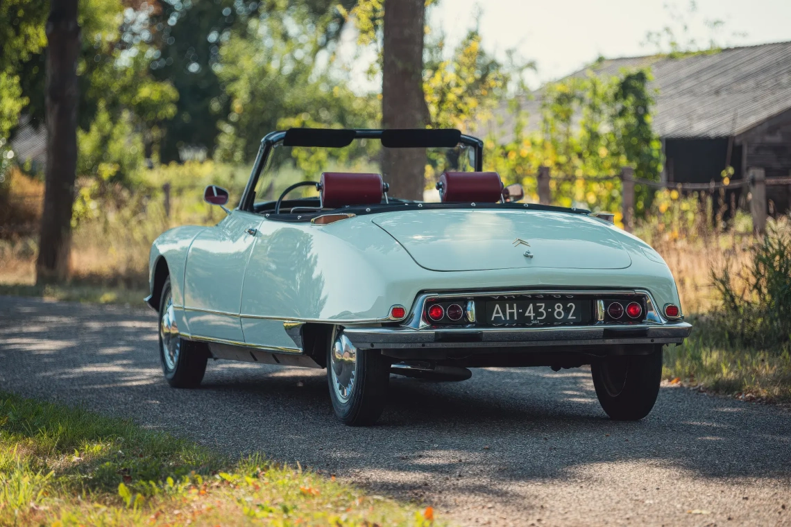 Citroën DS 19M Cabriolet (Chapron) - 1964 -04