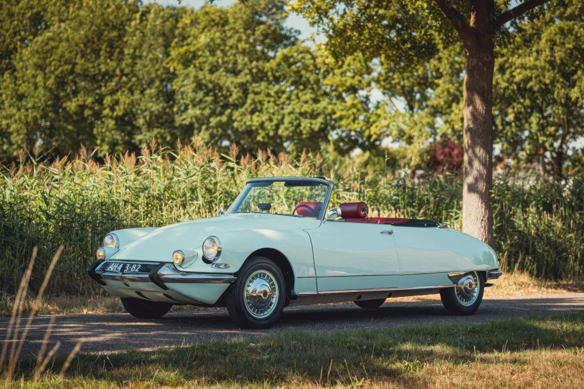 Citroën DS 19M Cabriolet (Chapron) - 1964 -05