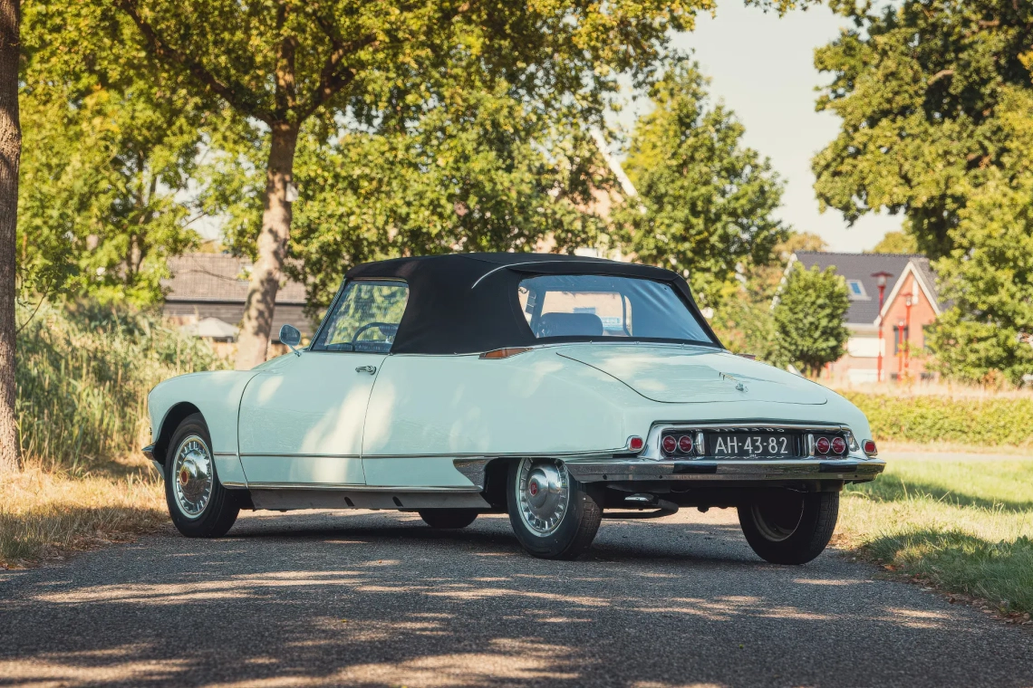 Citroën DS 19M Cabriolet (Chapron) - 1964 -16