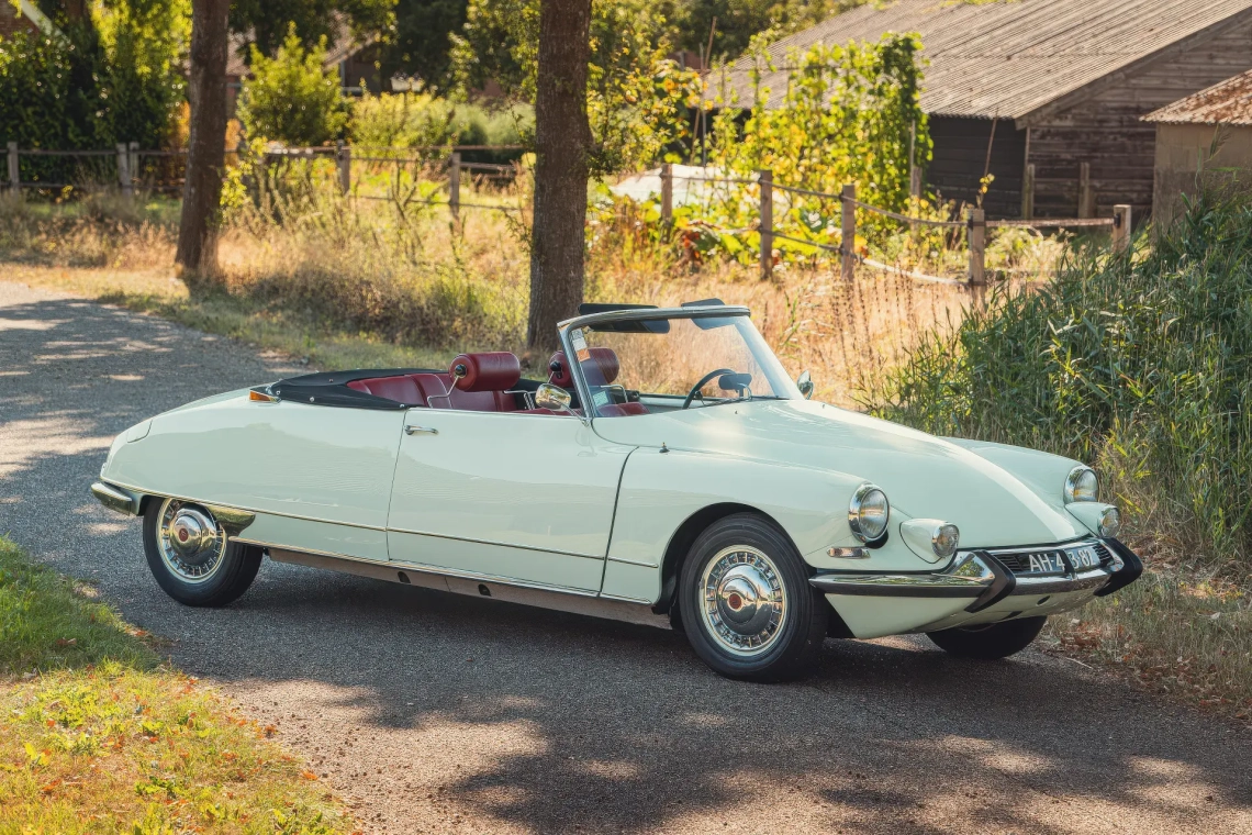 Citroën DS 19M Cabriolet (Chapron) - 1964 -20