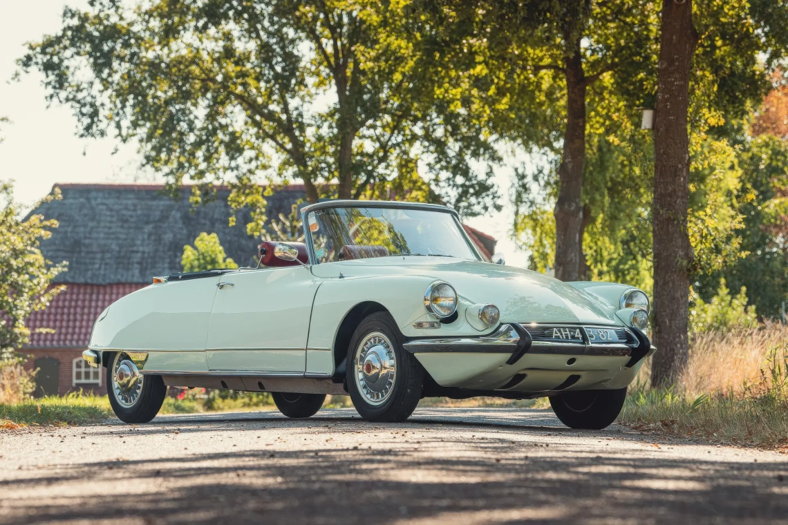 Citroën DS 19M Cabriolet (Chapron) - 1964 -24
