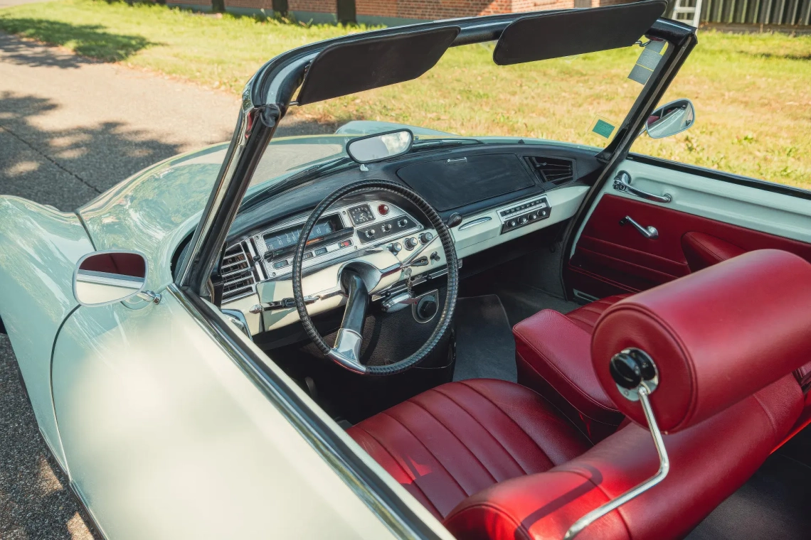 Citroën DS 19M Cabriolet (Chapron) - 1964 -45