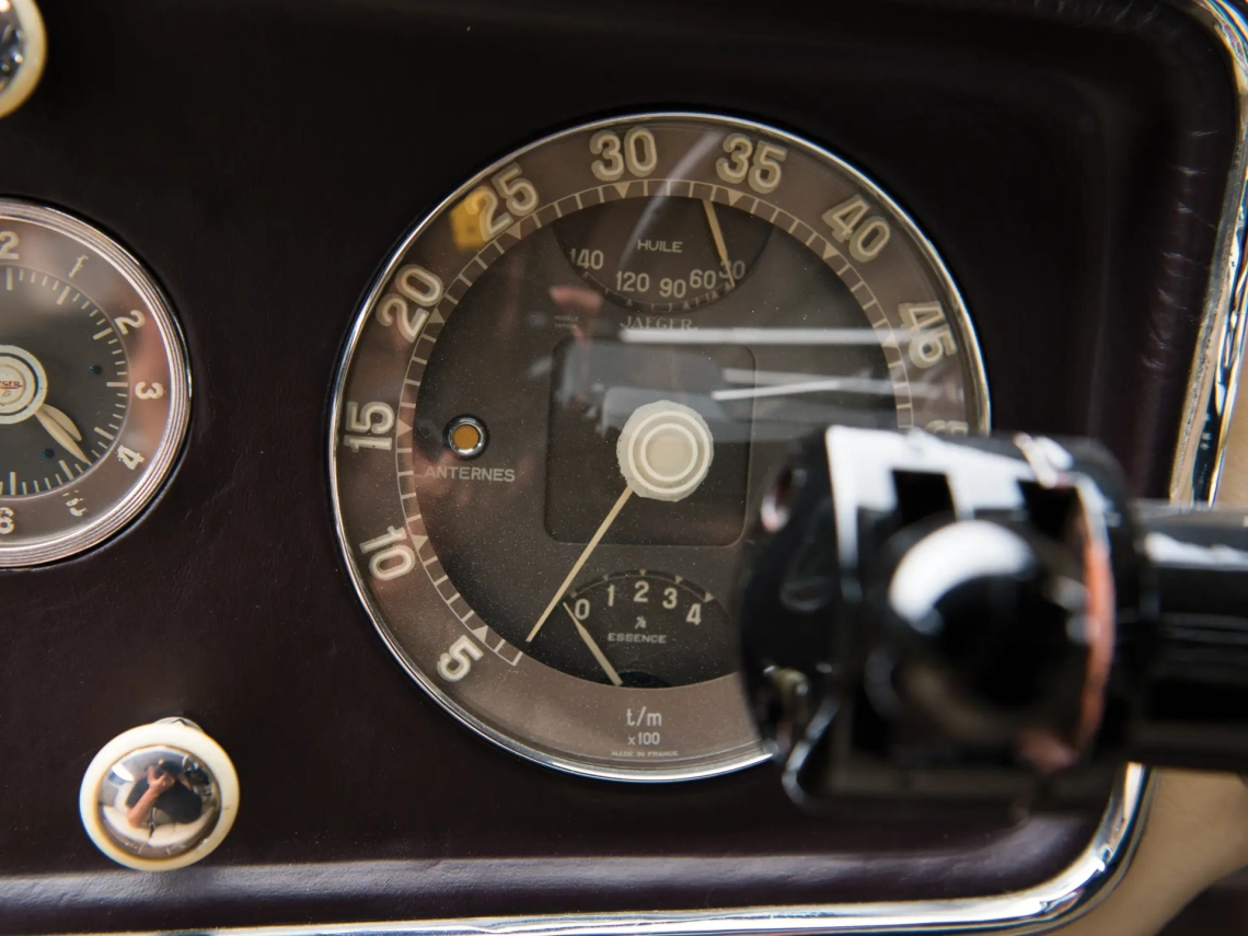 Delahaye 235 Coupé (Saoutchik) - 1952-30