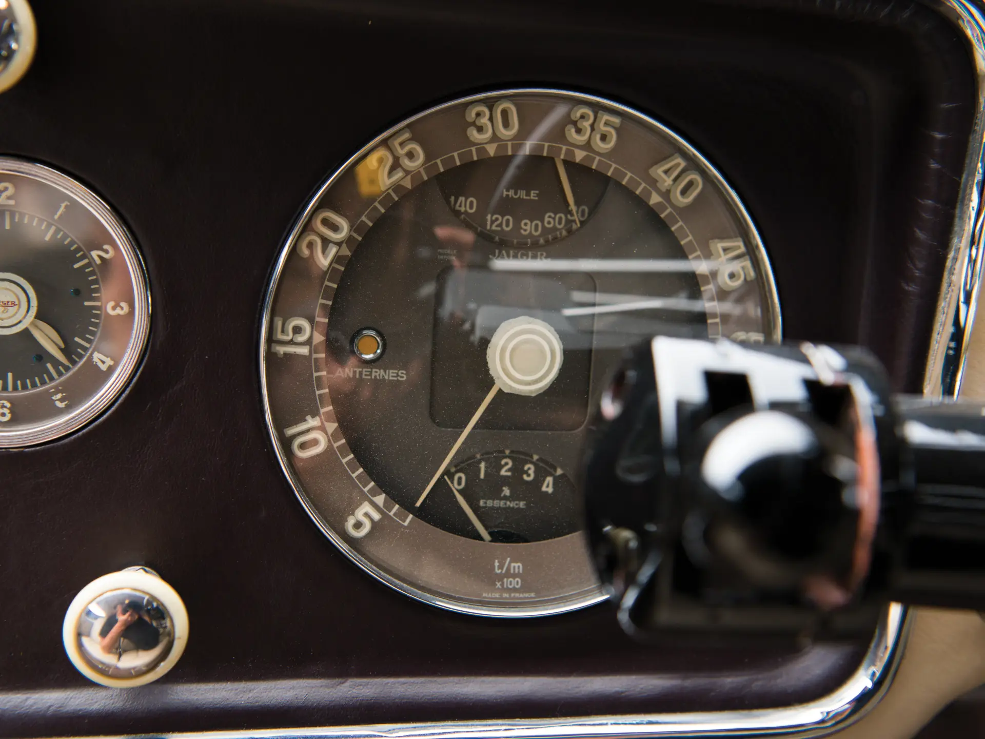Delahaye 235 Coupé (Saoutchik) - 1952-30