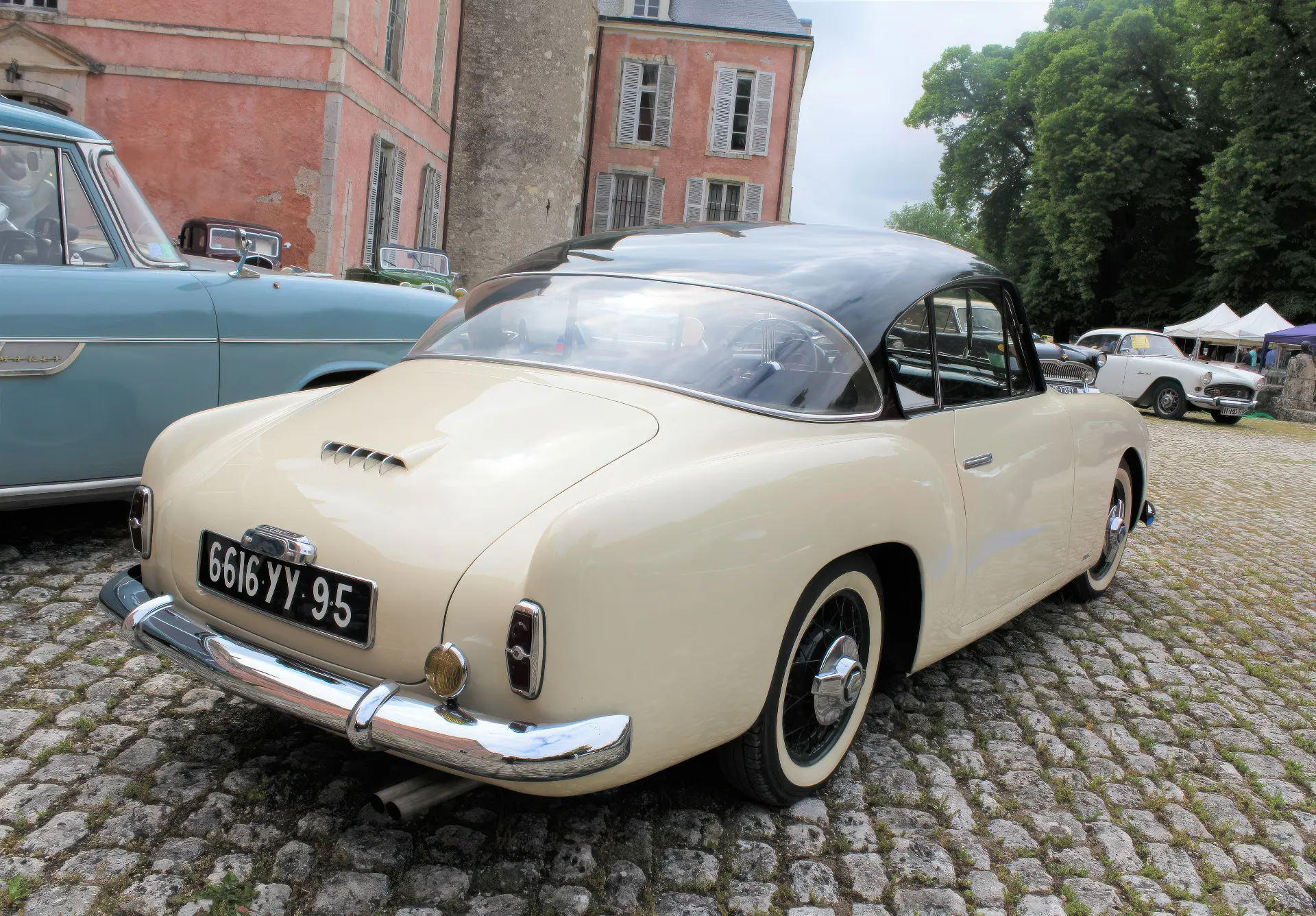 Simca-9-Sport-Coupe-Figoni-1953-15