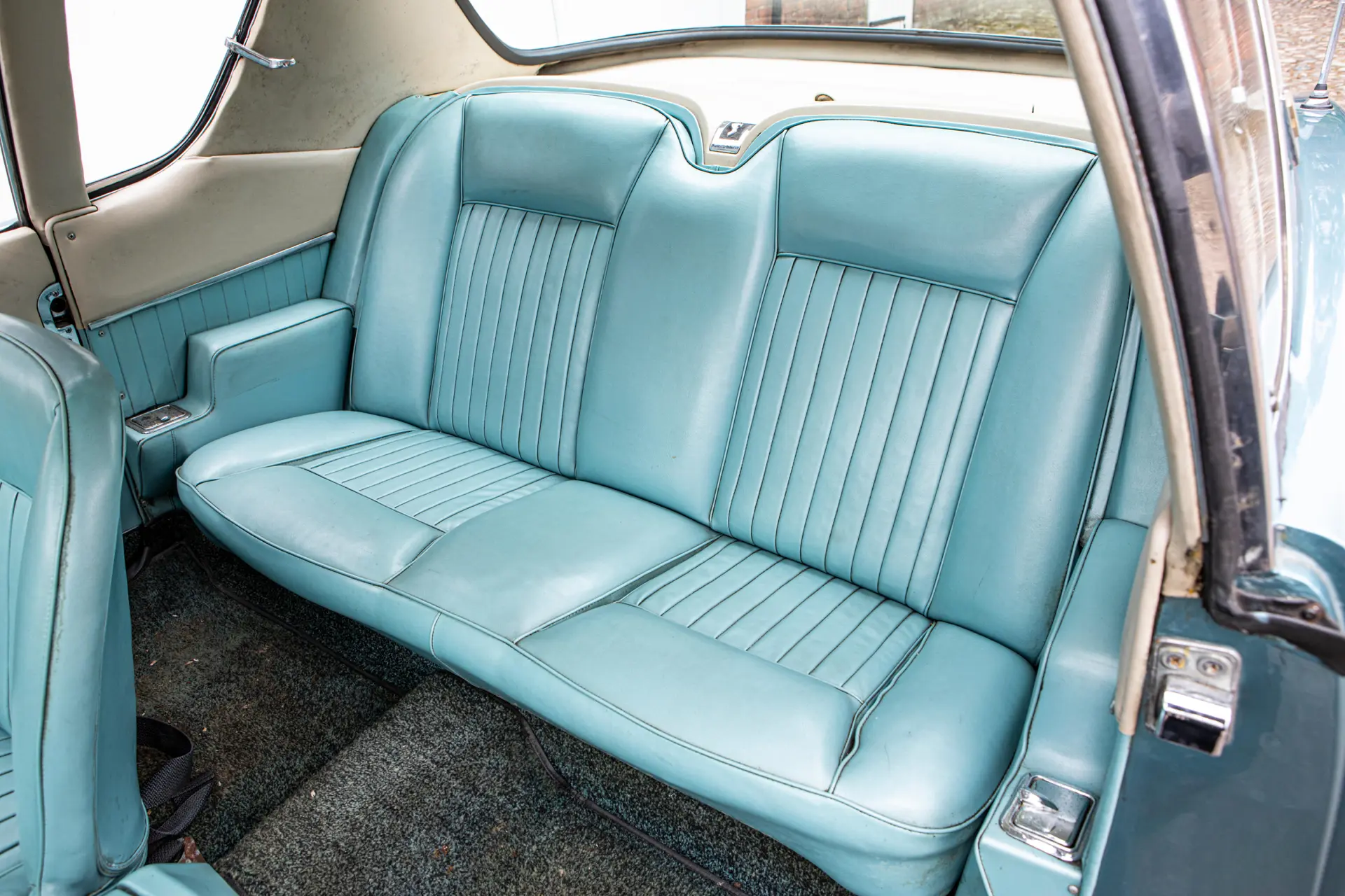 Studebaker Avanti - 1963 -12