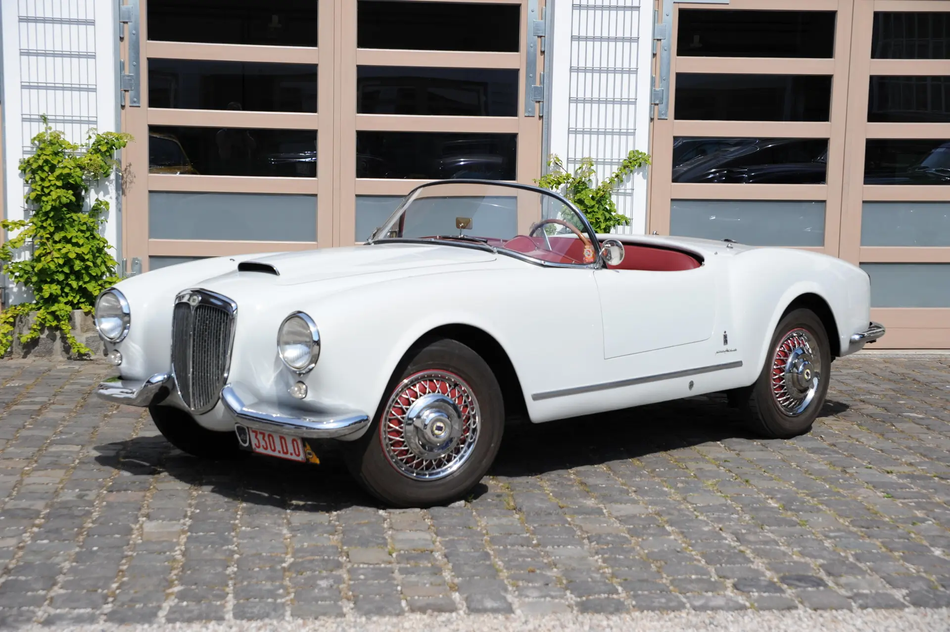 Lancia Aurelia B24S Spider (Pinin Farina) - 1955-02