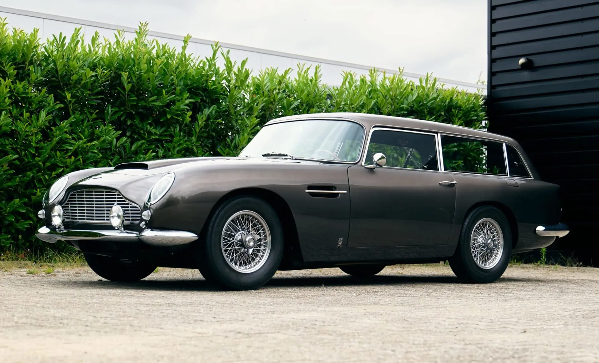 Aston Martin DB5 Shooting Brake - 1965-01