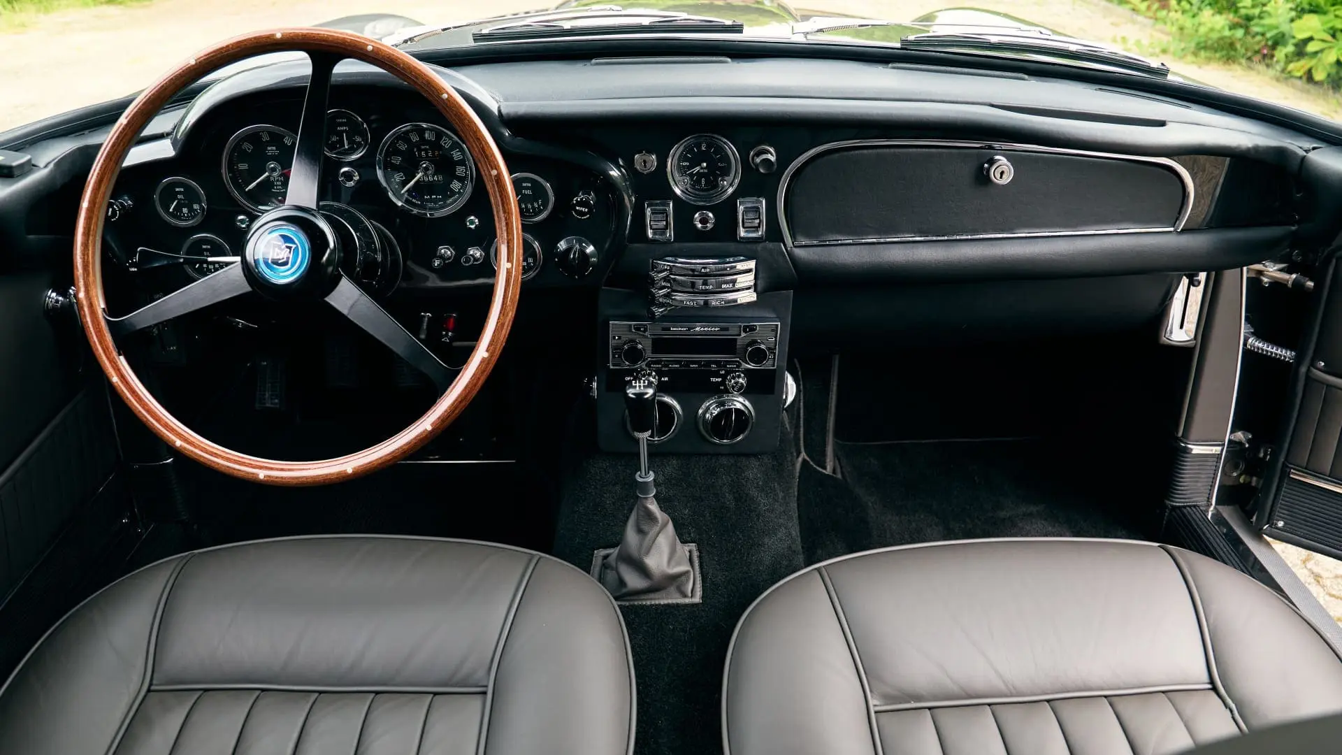 Aston Martin DB5 Shooting Brake - 1965-08