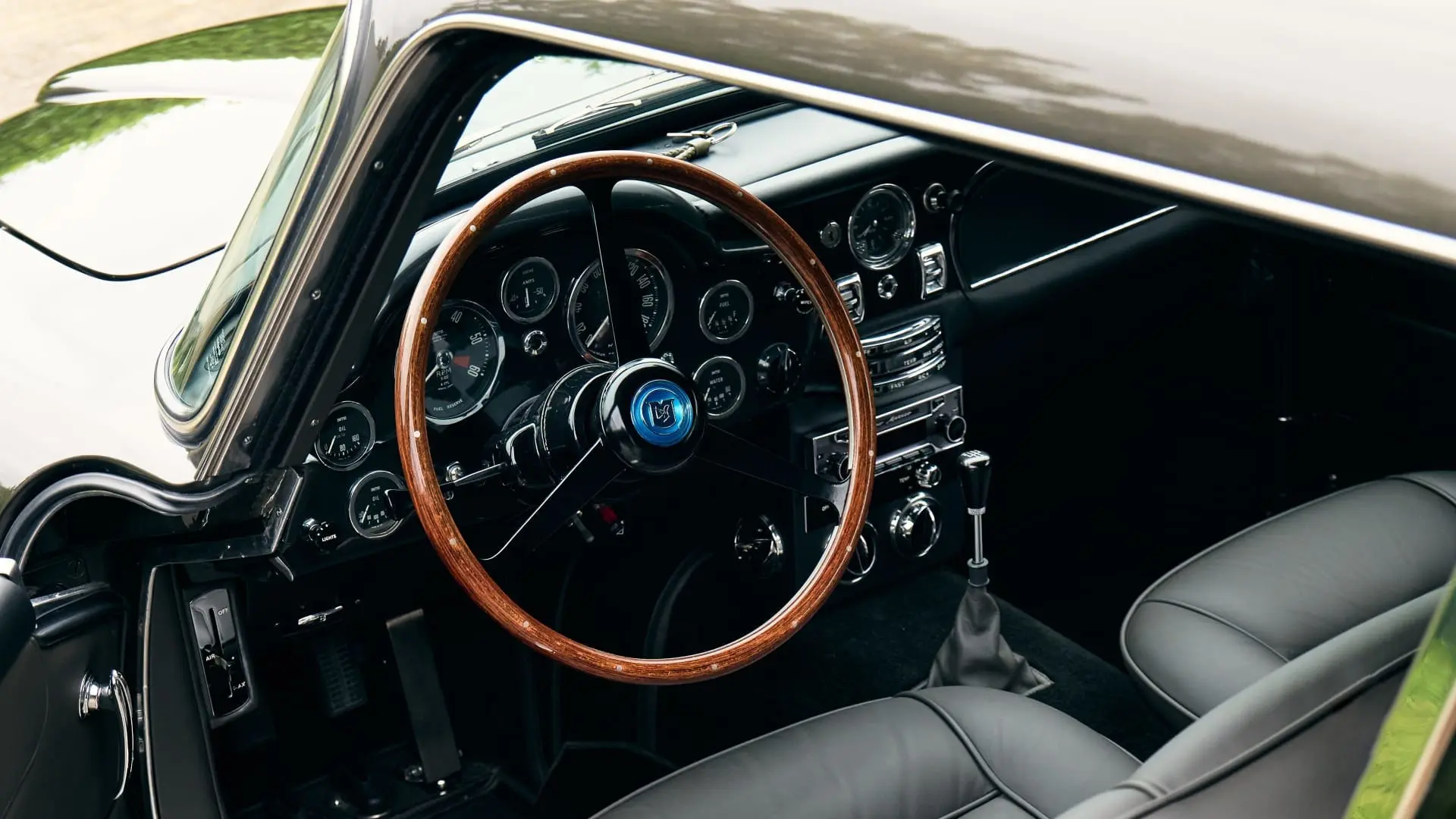 Aston Martin DB5 Shooting Brake - 1965-09