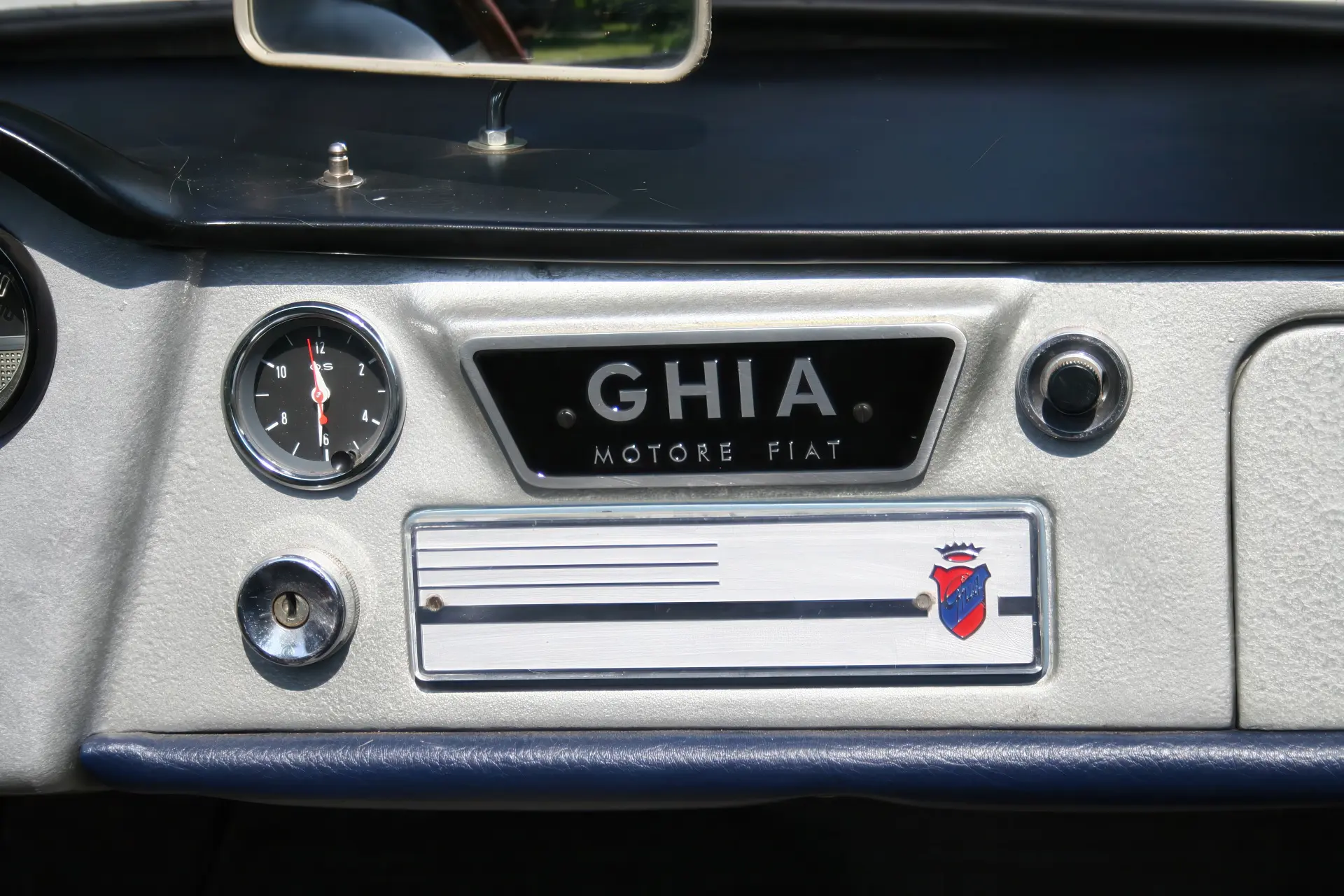 Fiat 1500 GT Barchetta Avenger (Ghia) - 1966-13