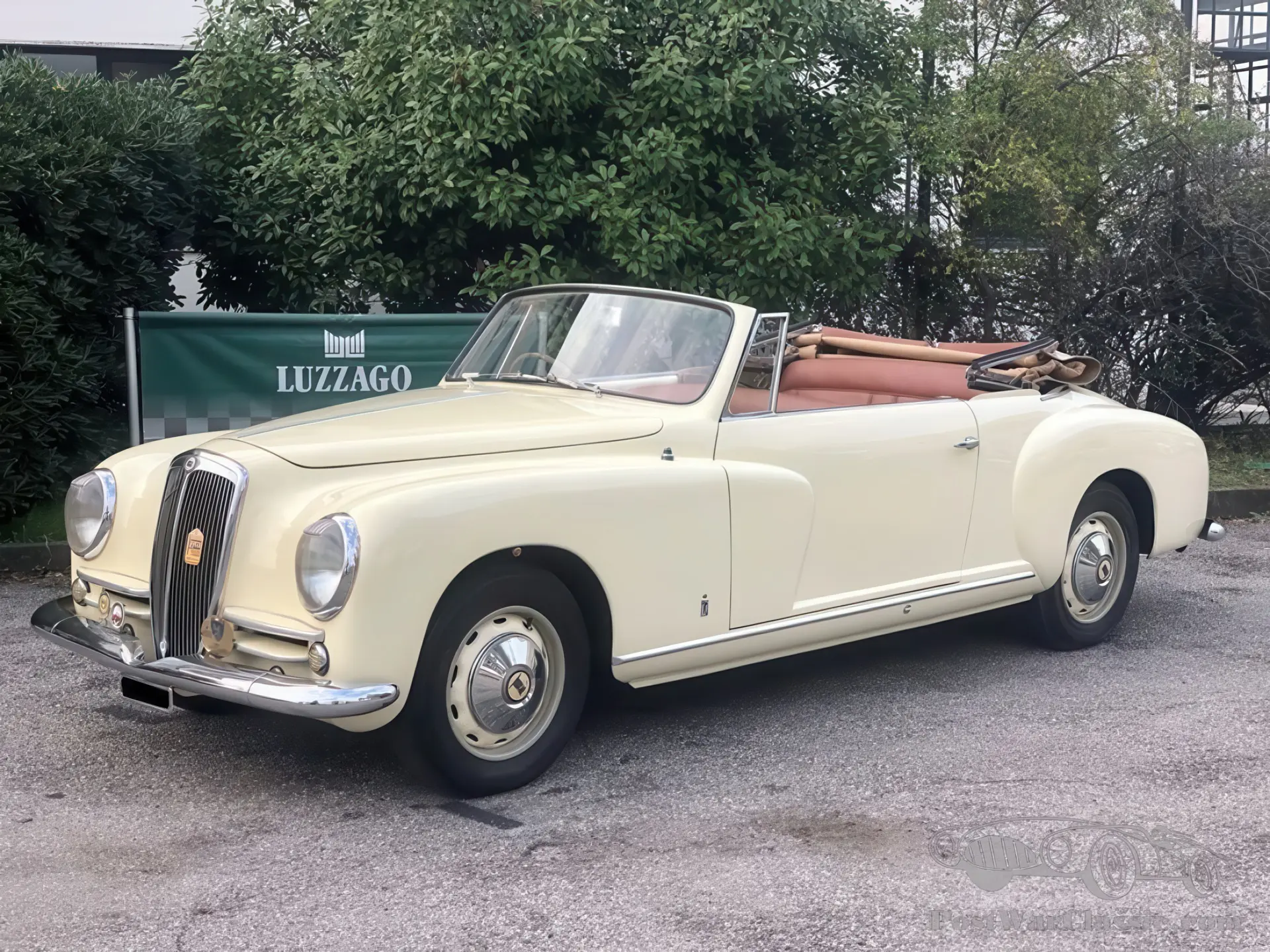 Lancia Aurelia B50 Cabriolet (Pinin Farina) - 1951-07