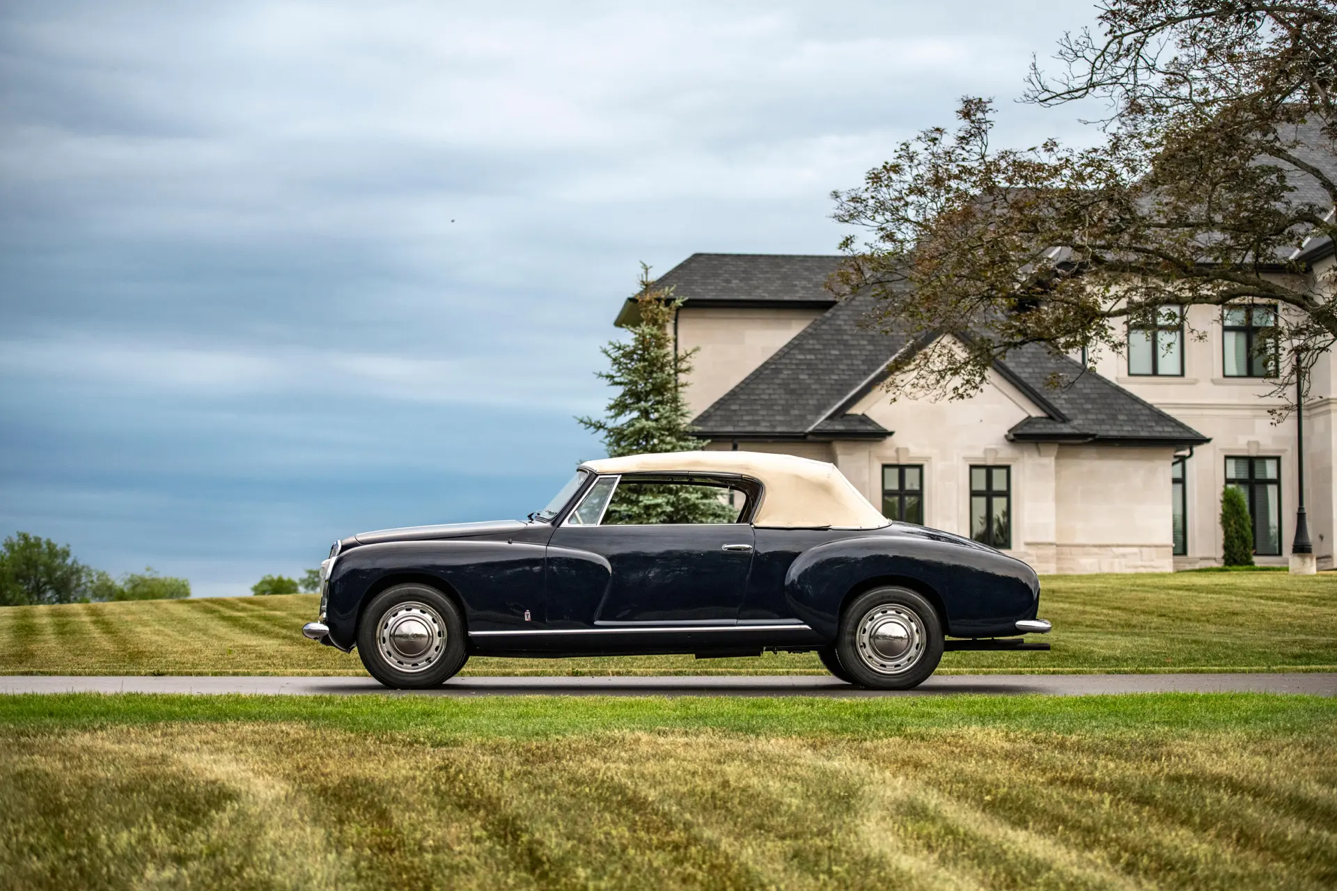 Lancia Aurelia B50 Cabriolet (Pinin Farina) - 1950-05