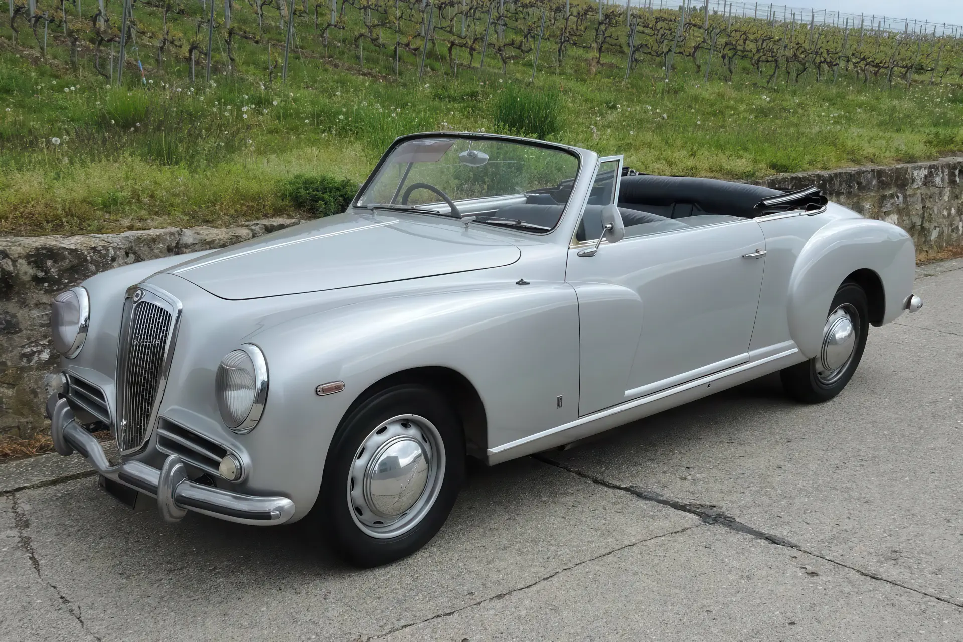 Lancia Aurelia B50 Cabriolet (Pinin Farina) - 1951-08