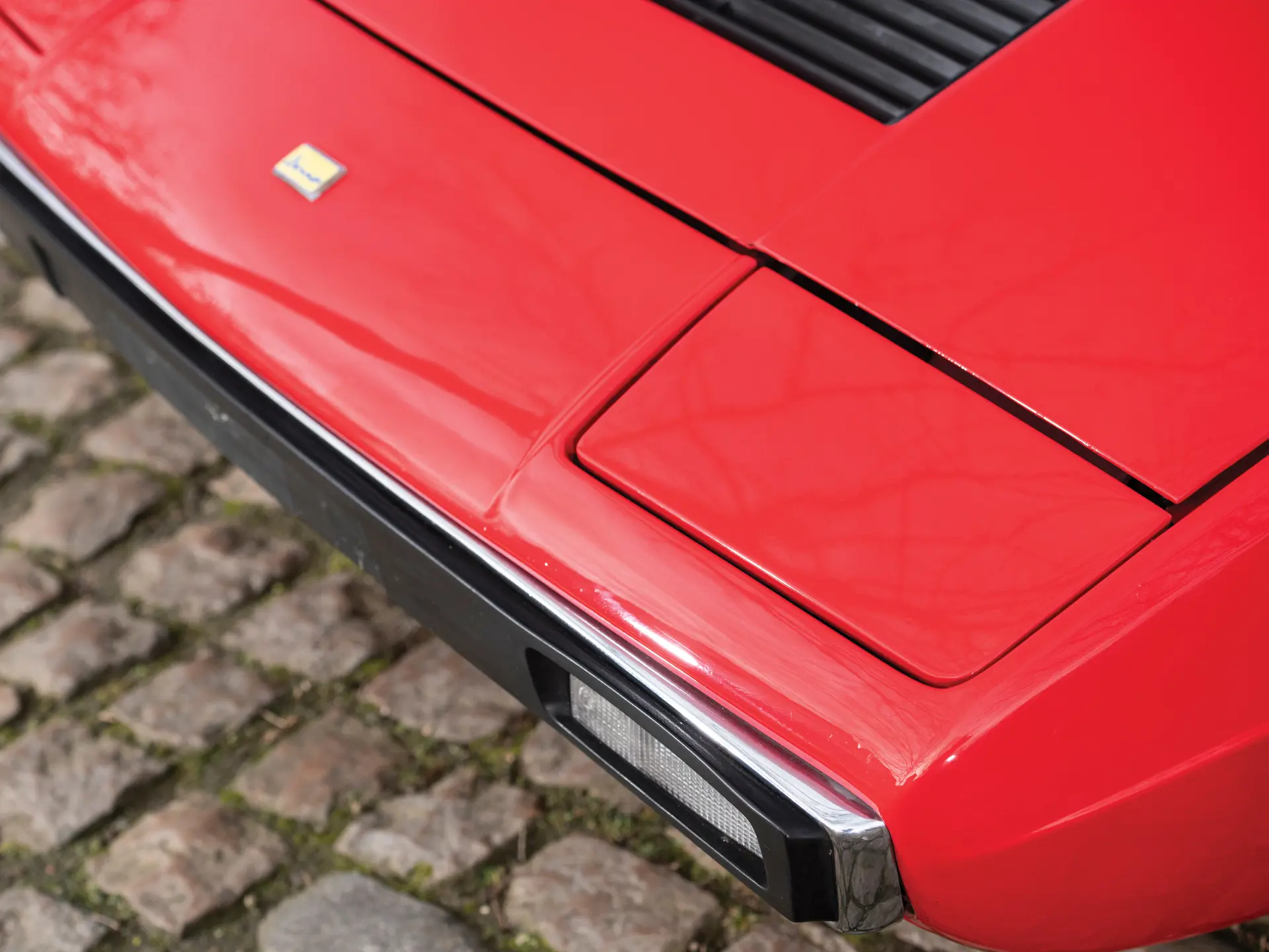 Dino 208 GT4 (Bertone) - 1975-08