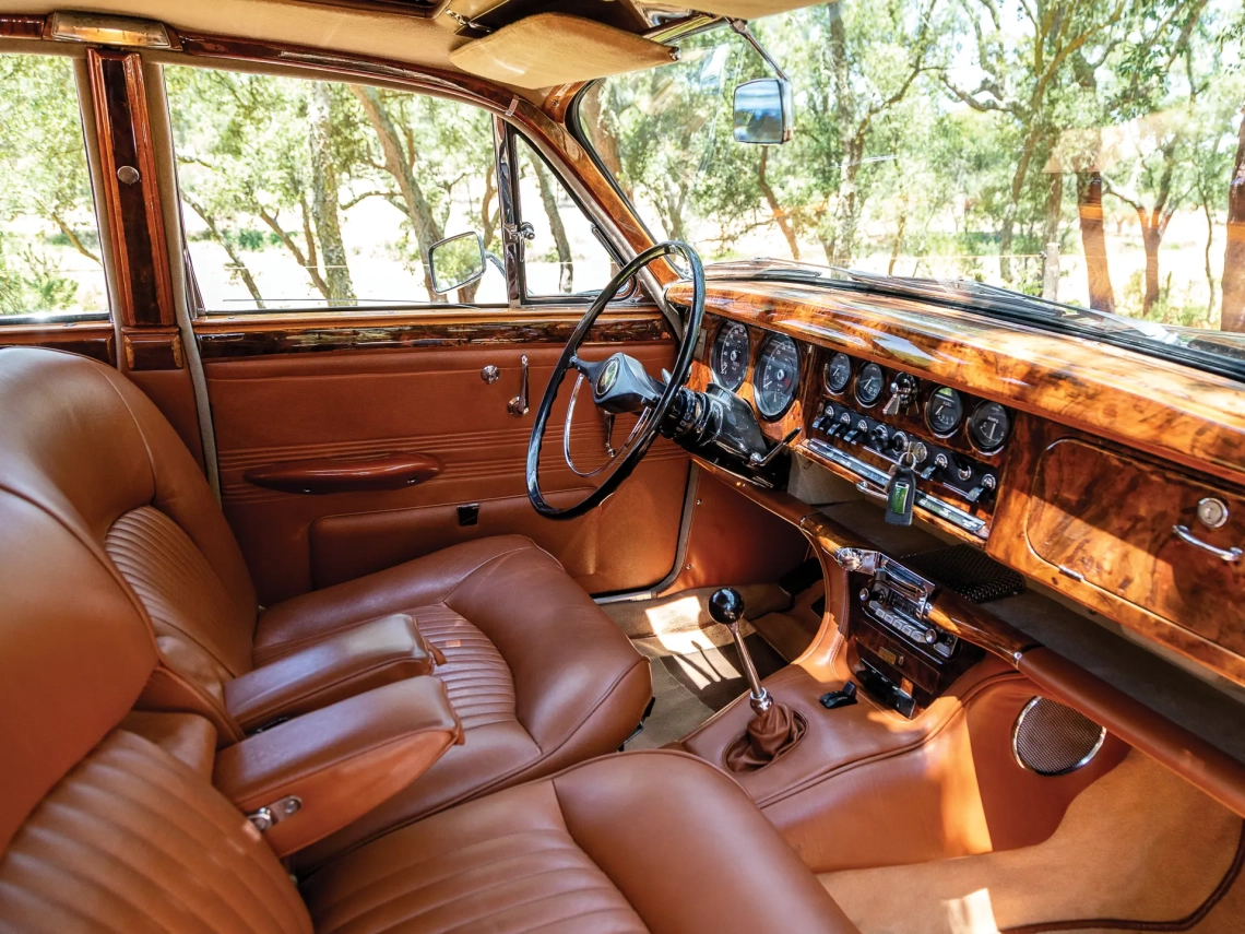 Jaguar S-Type 3.8-Litre Saloon - 1965-04
