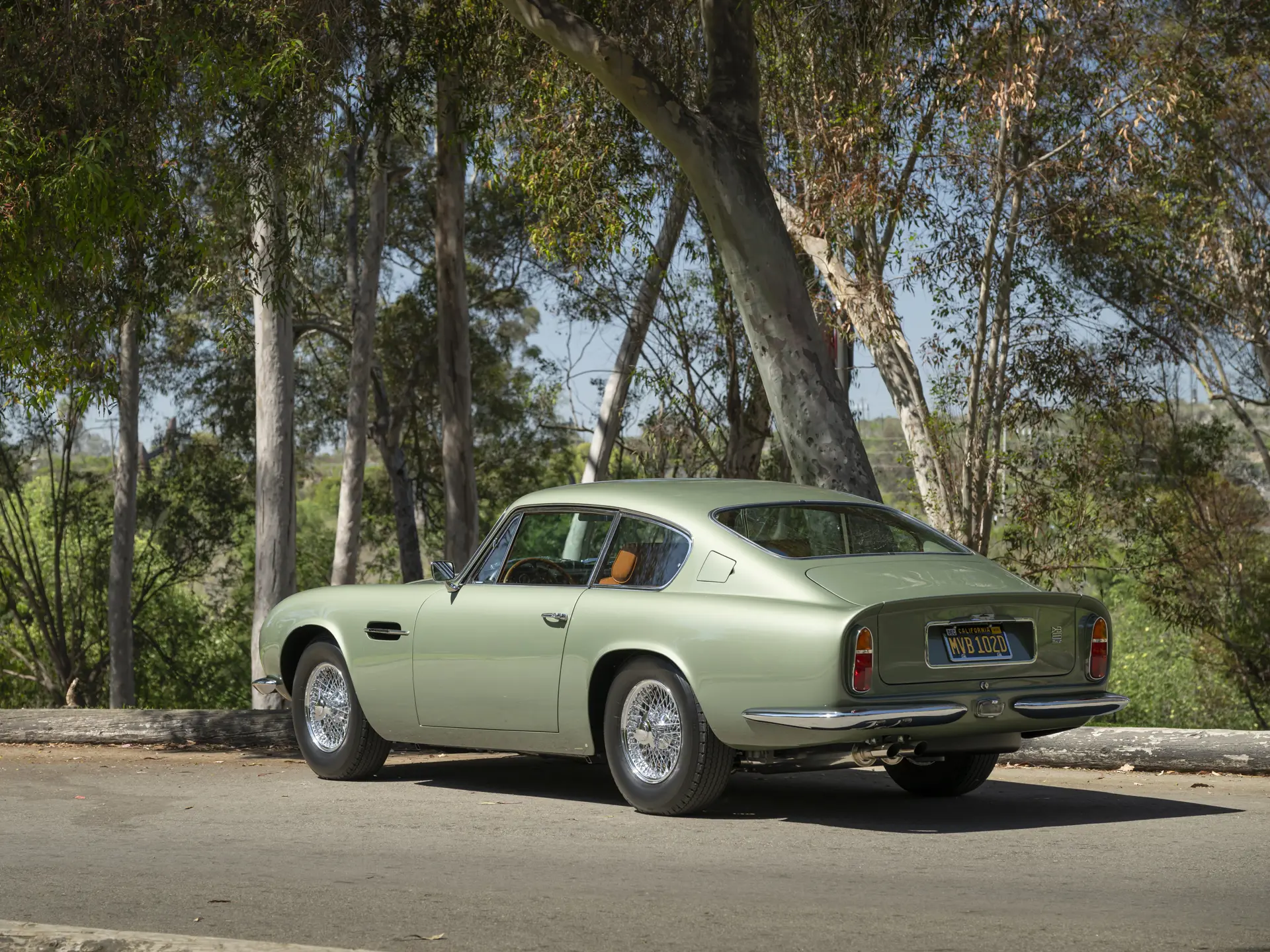 Aston Martin DB6 Mk 2 Vantage - 1970-10