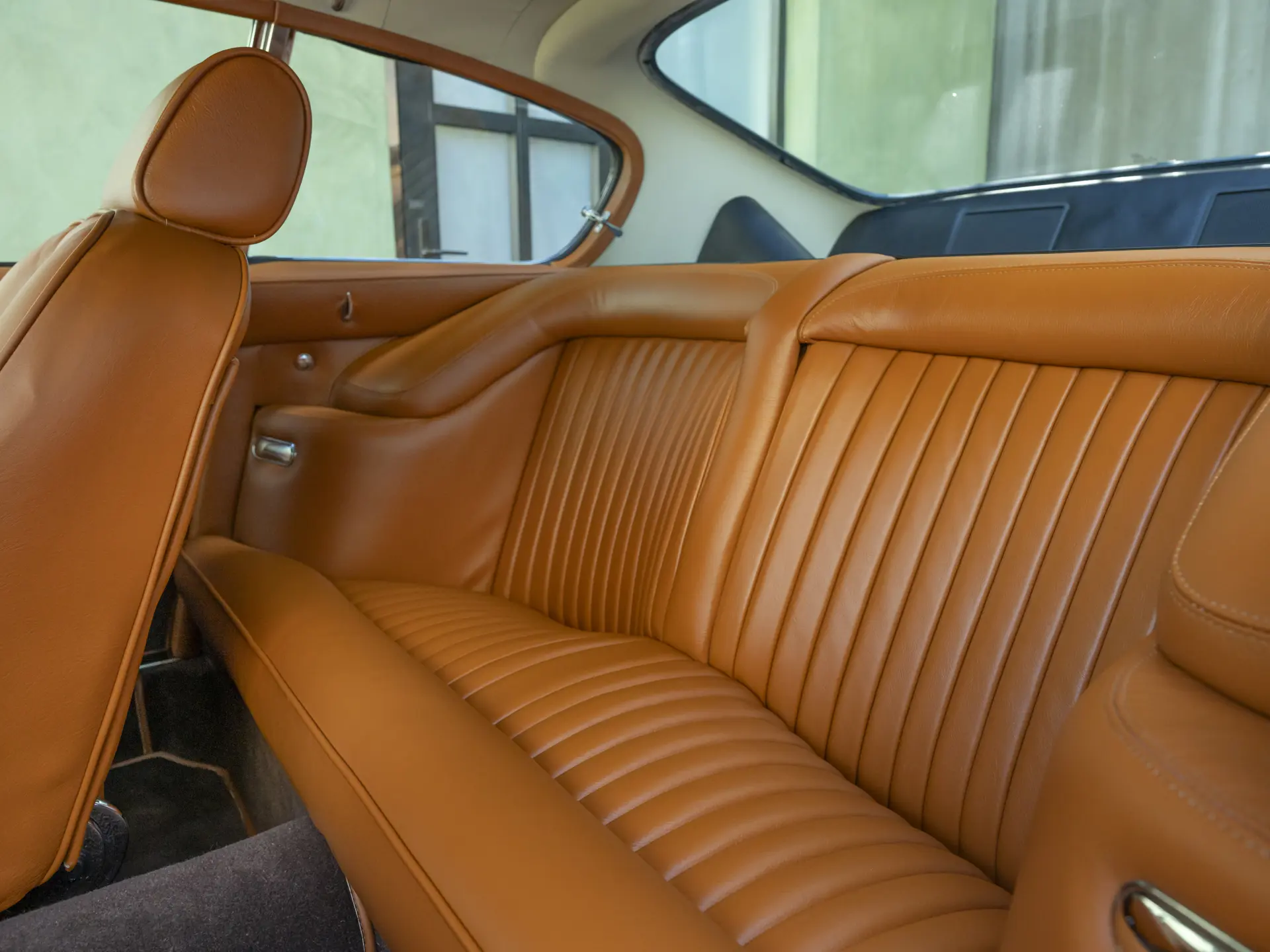 Aston Martin DB6 Mk 2 Vantage - 1970-24