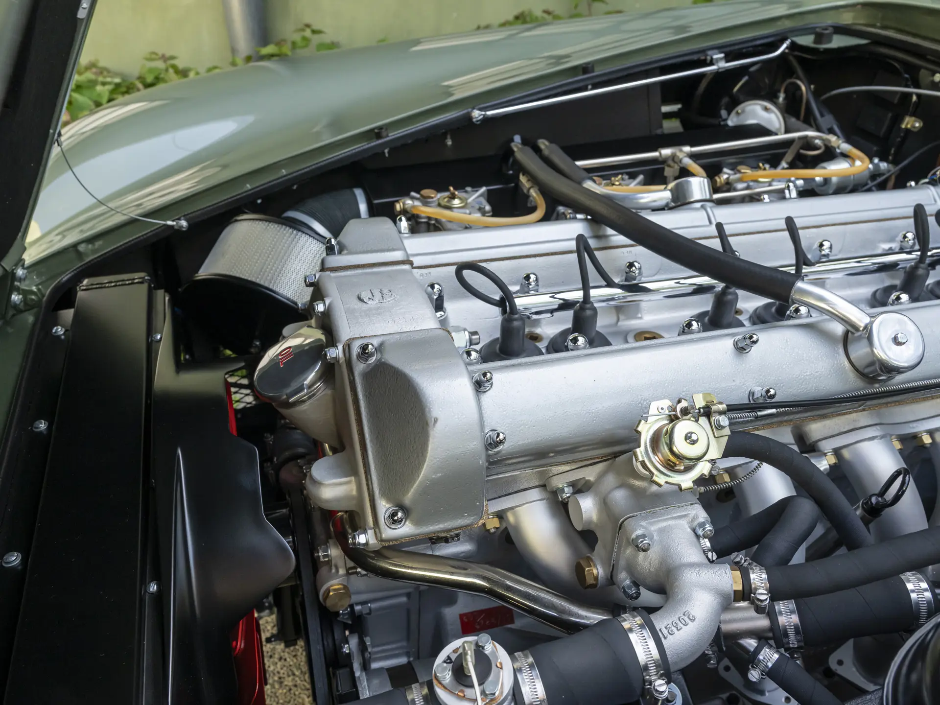 Aston Martin DB6 Mk 2 Vantage - 1970-61