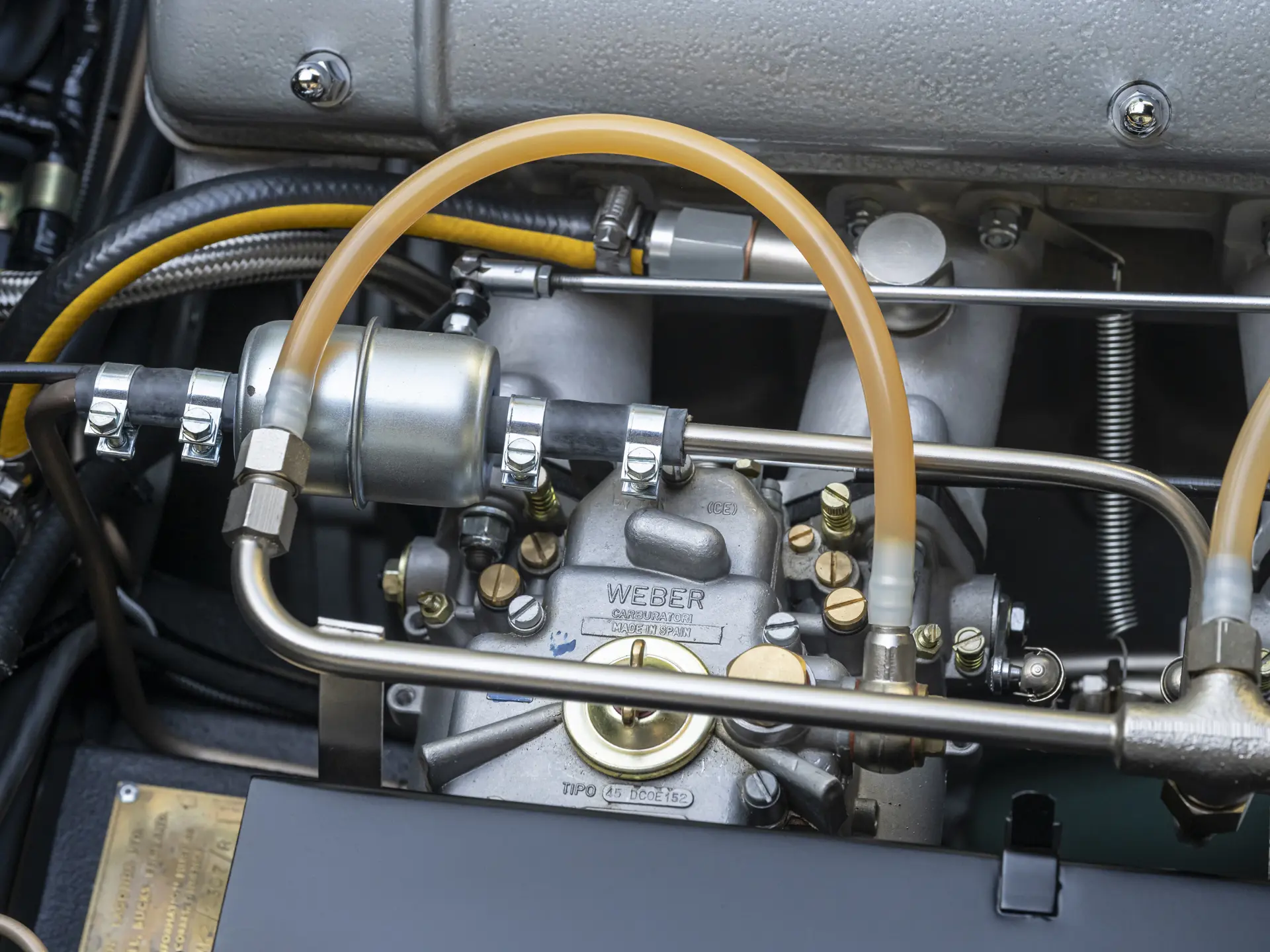 Aston Martin DB6 Mk 2 Vantage - 1970-64