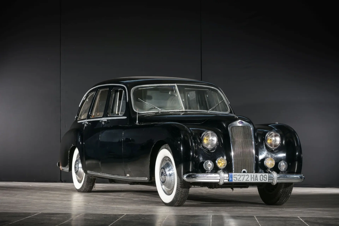 Delage D6 3L limousine (Guilloré) - 1952-01