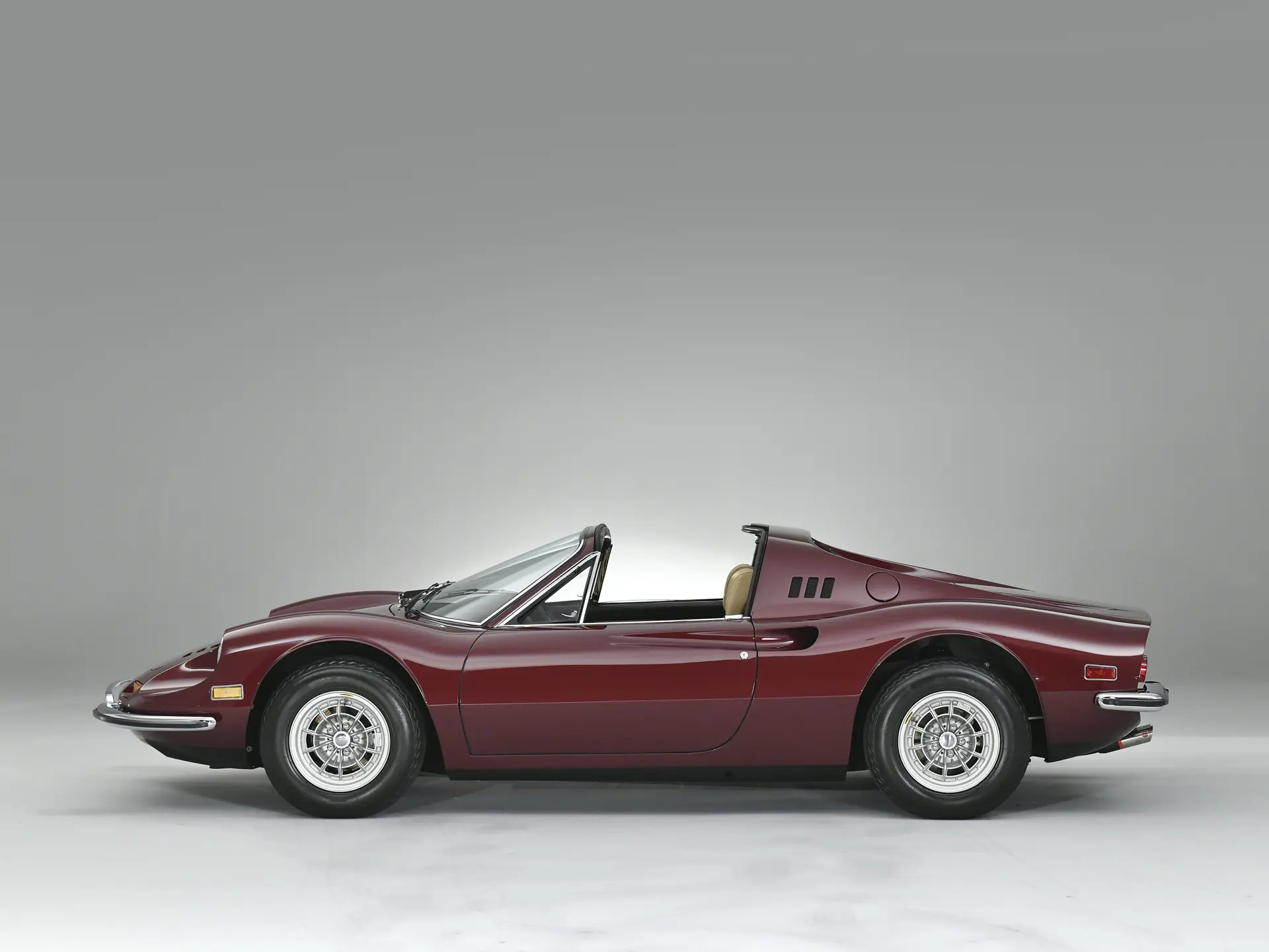 Dino 246 GTS 'Chairs & Flares' (Scaglietti) - 1974-10