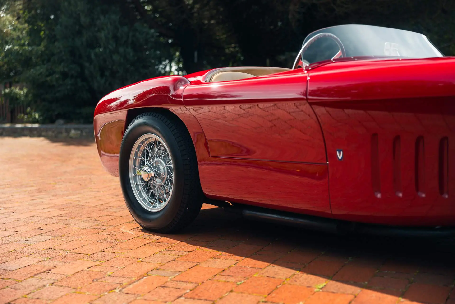 Ferrari 225 Sport Spyder (Vignale) - 1952-06